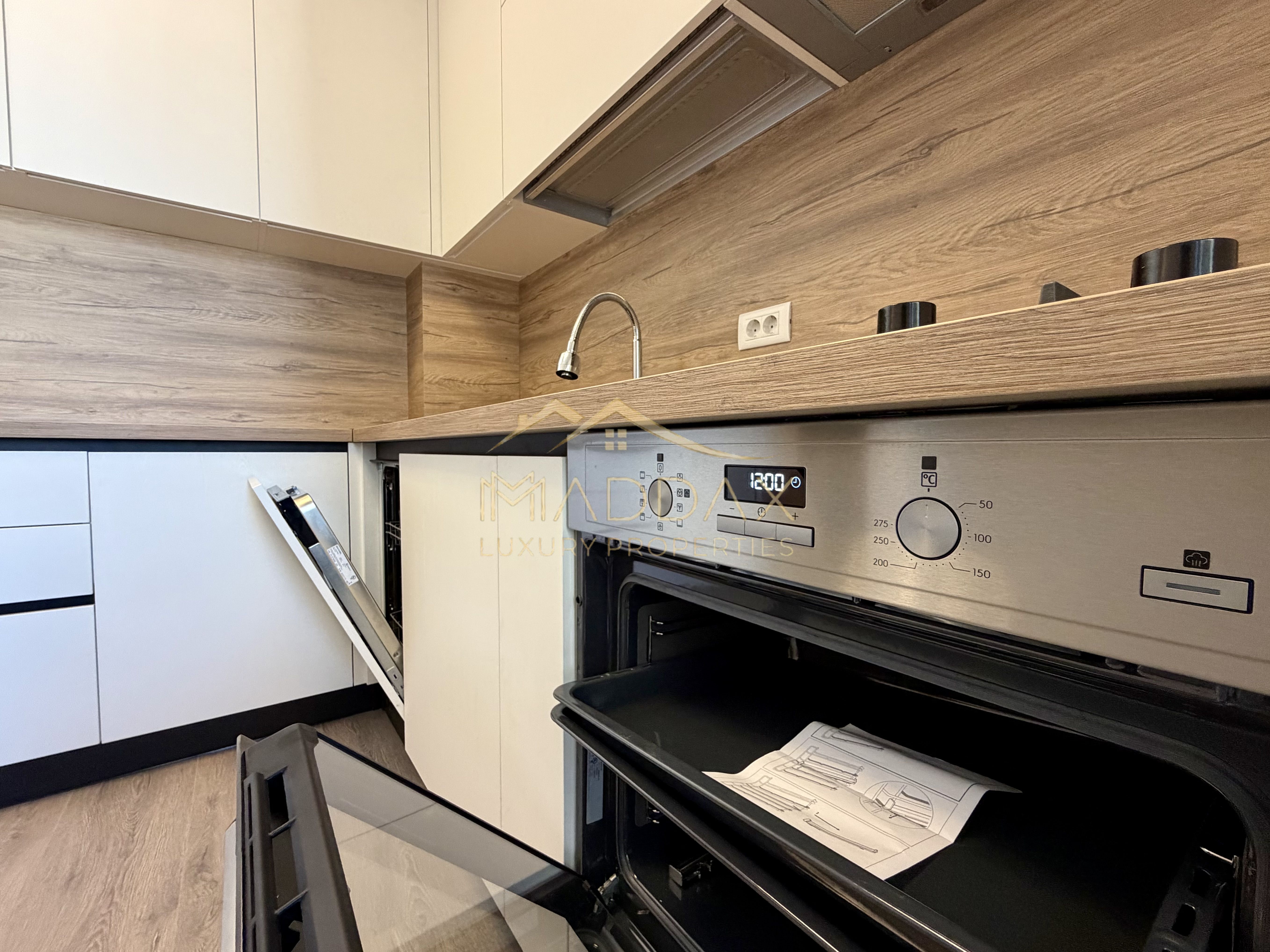 Studio NOU *mobilat & utilat complet* // Drumul Taberei — fotografia 16