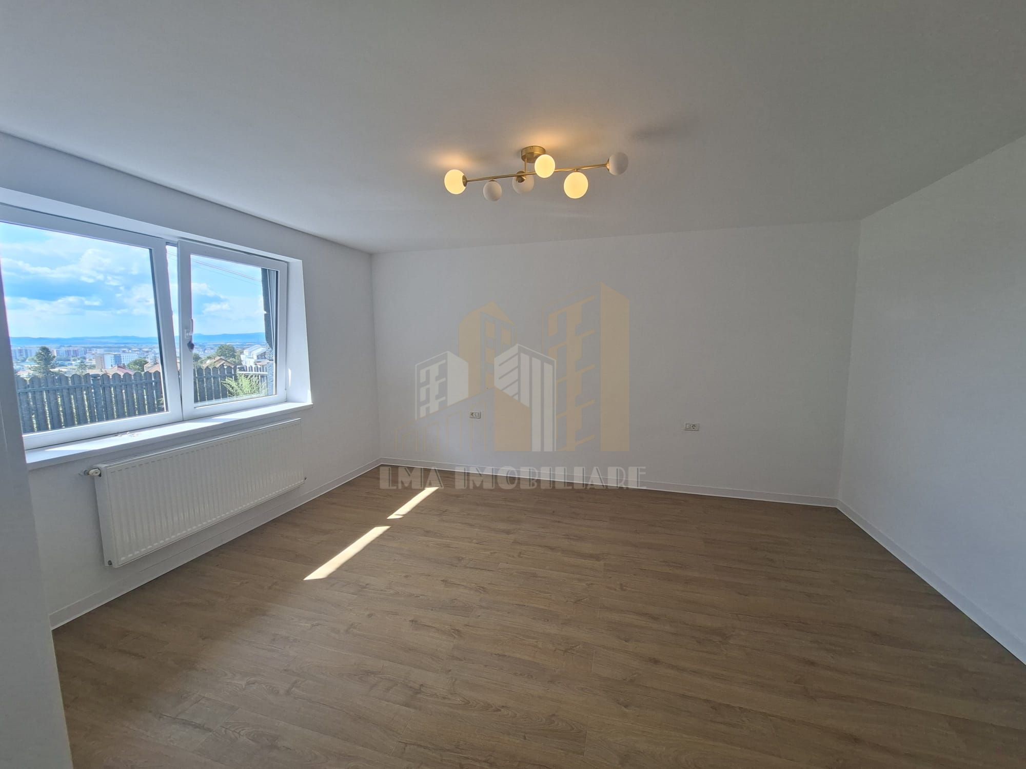 Apartament 2 camere semidecomandat Brasovul vechi — fotografia 15