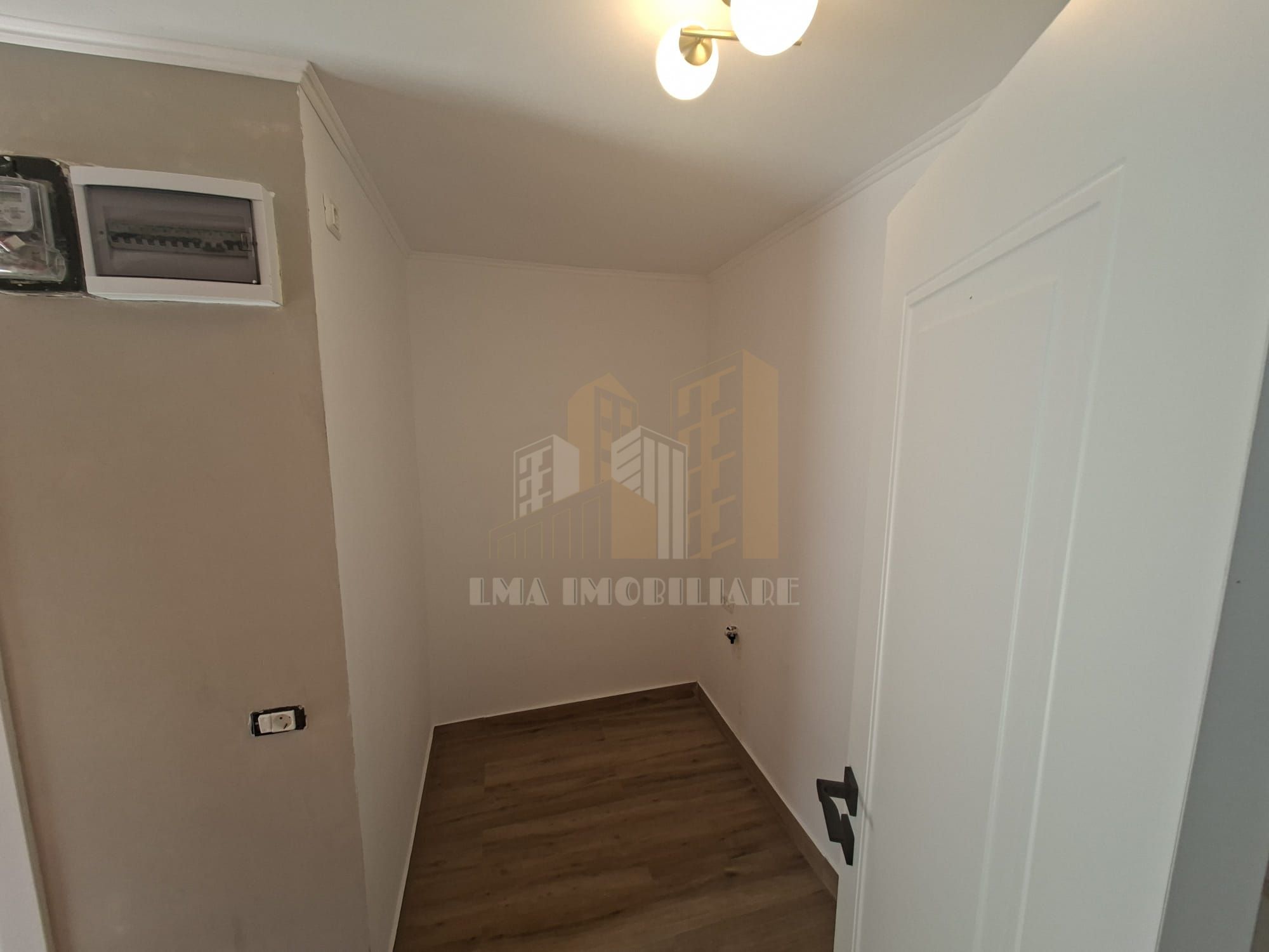 Apartament 2 camere semidecomandat Brasovul vechi — fotografia 6