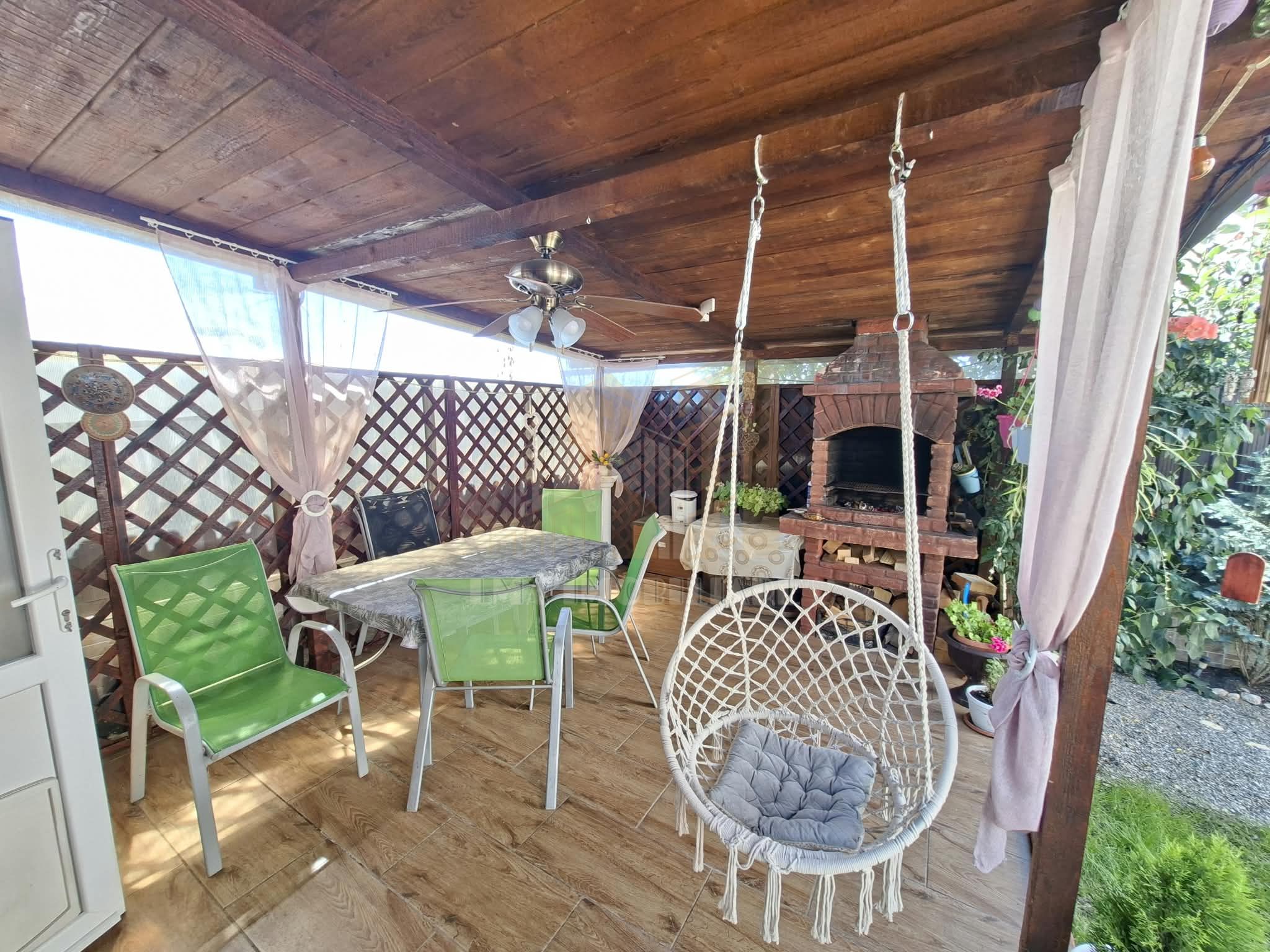 Casa insiruita Sanpetru strada Macesului Brasov — fotografia 15