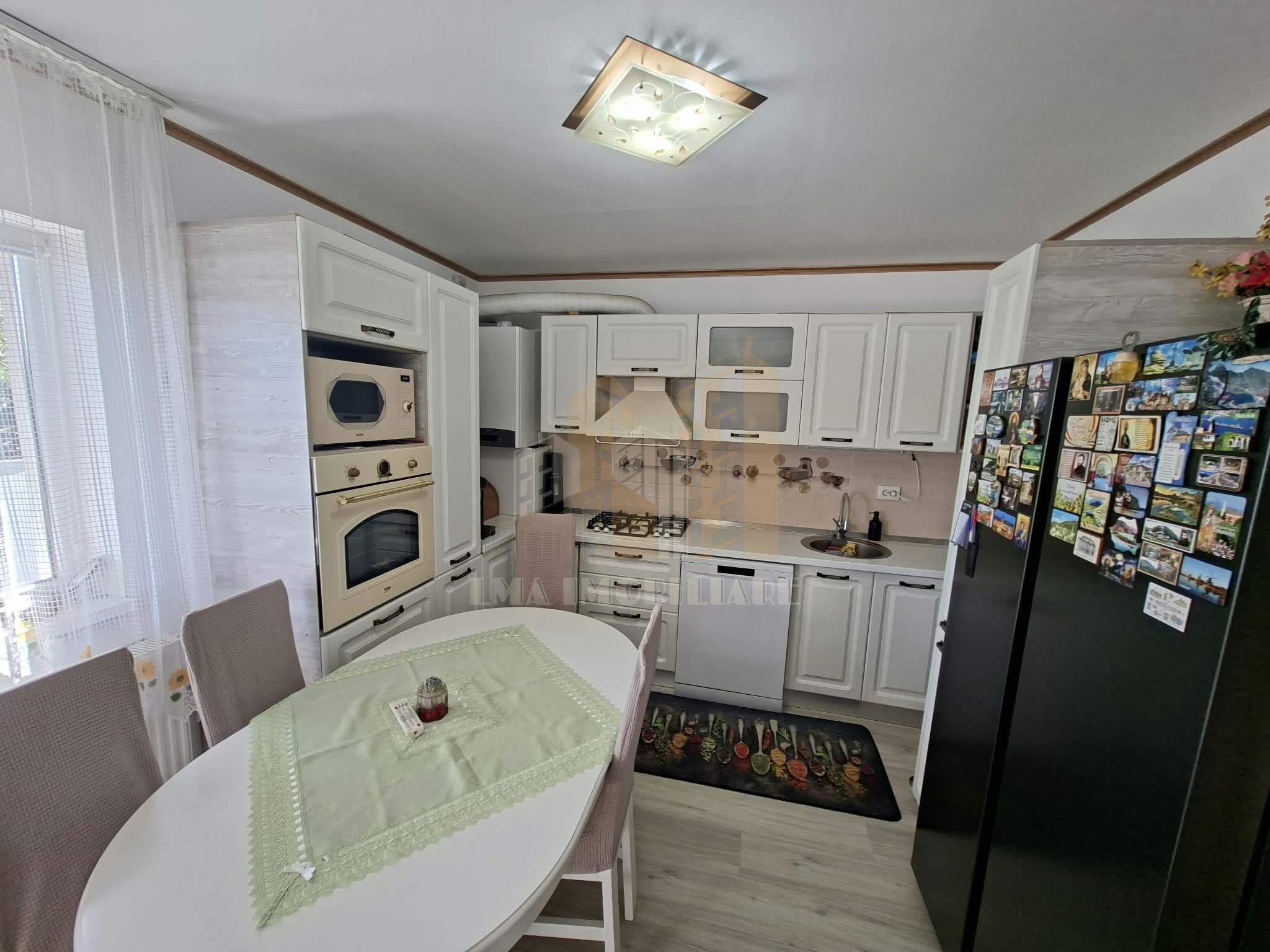 Casa insiruita Sanpetru strada Macesului Brasov — fotografia 8