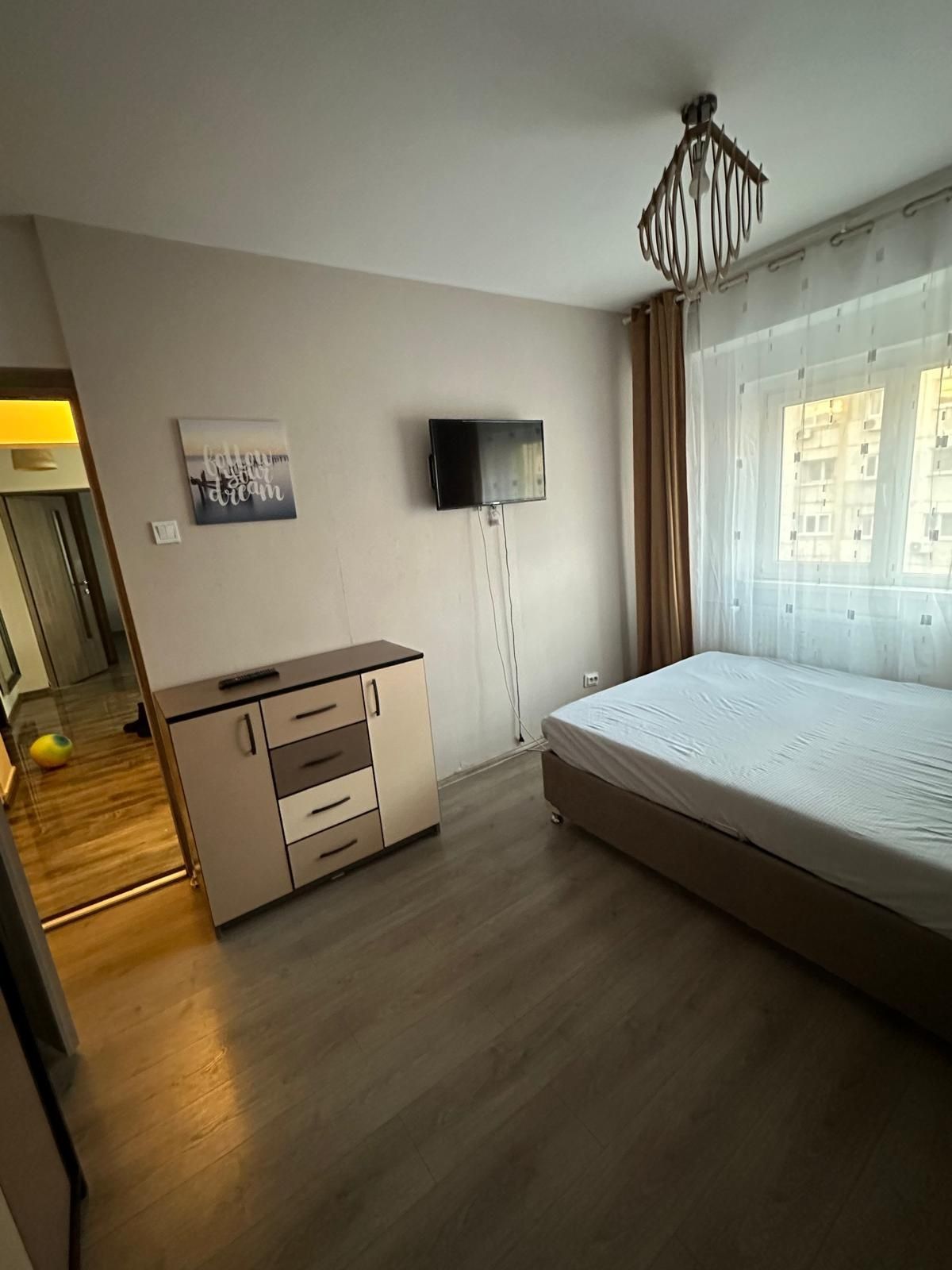 Închiriez apartament 2 camere zona tei — fotografia 5