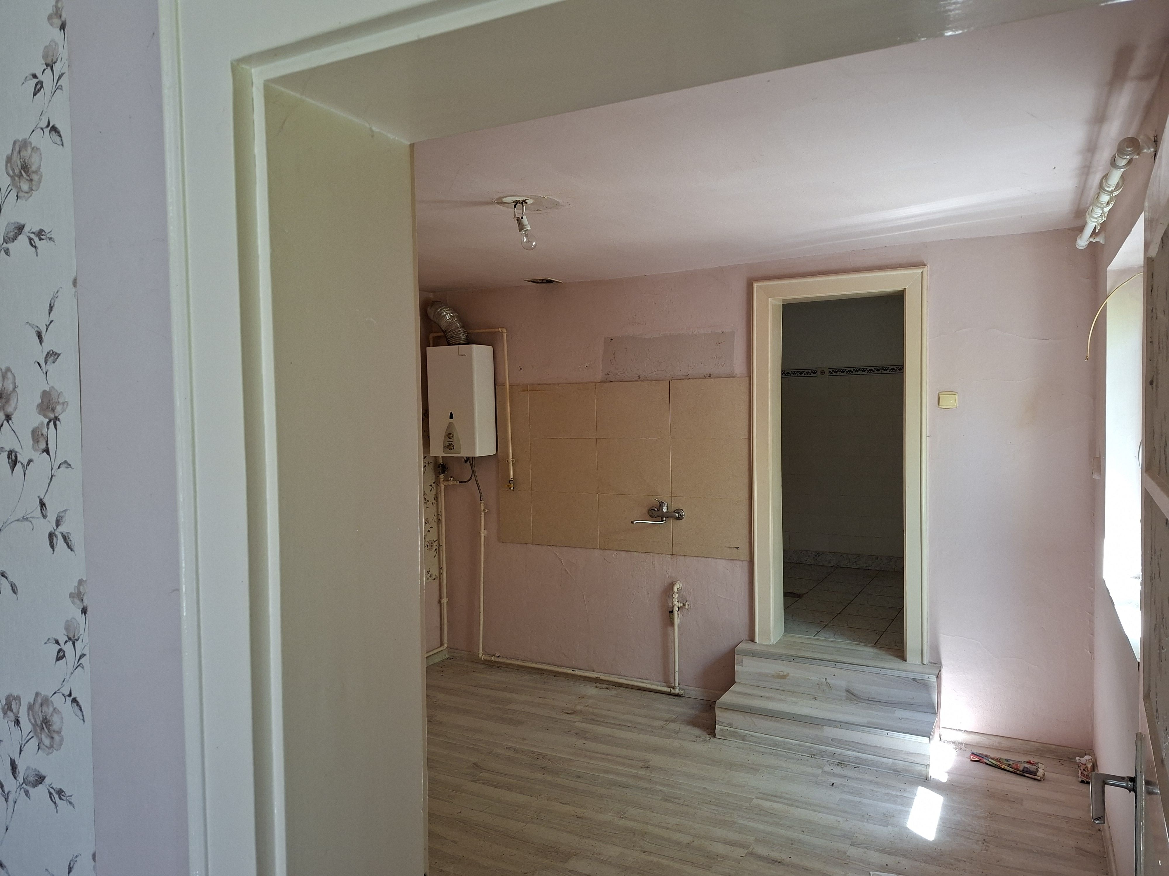 BRASADAS vinde casa 3 cam cu teren 5 ari in 14 Mai. — fotografia 6