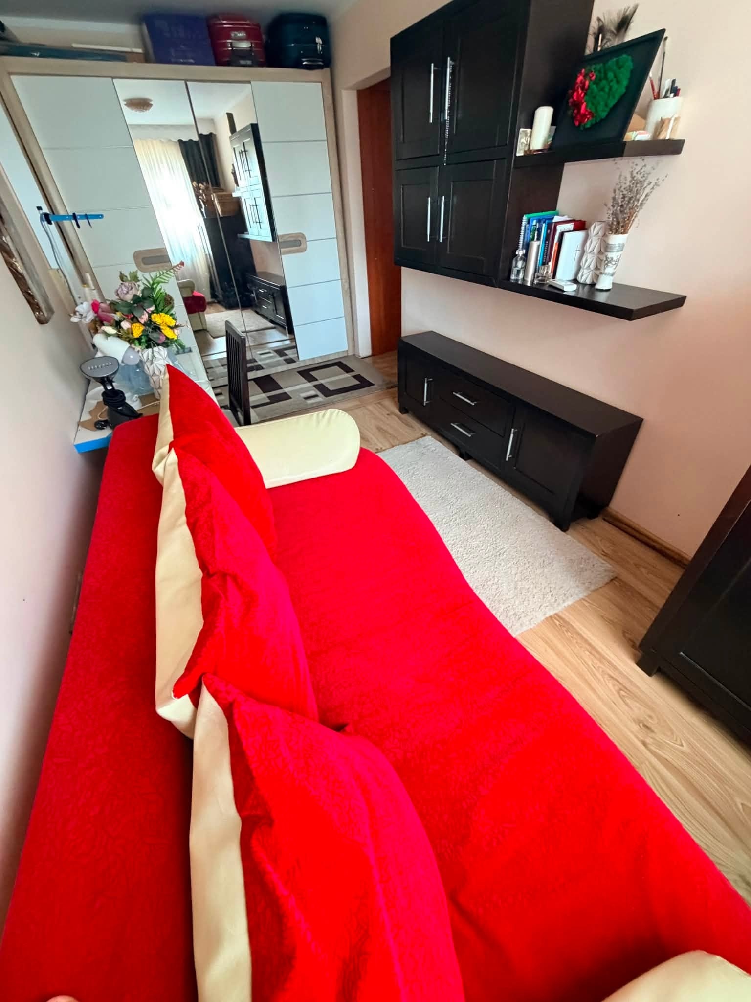 OFERTĂ! Apartament spațios cu 3 camere + garaj | Stadion — fotografia 4