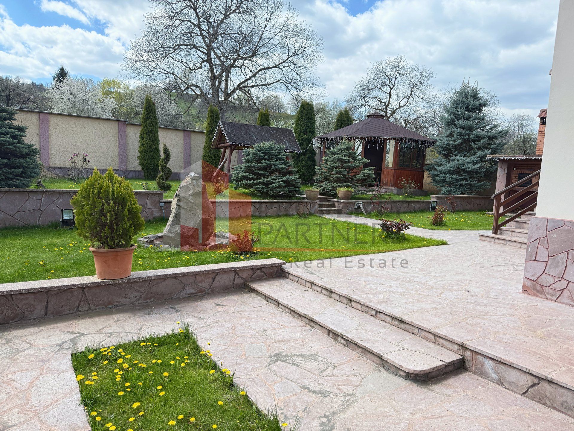Casă 5 dormitoare + casă de oaspeți, priveliște Piatra Craiului, Sohodol-Bran — fotografia 4