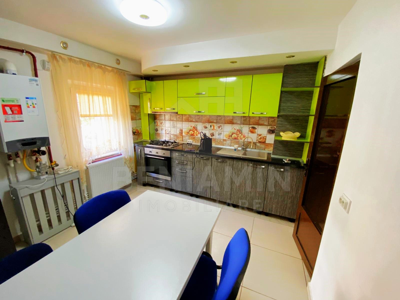 Apartament 2 camere parter cu centrala Rovine Pizza Ibiza 57mp — fotografia 3