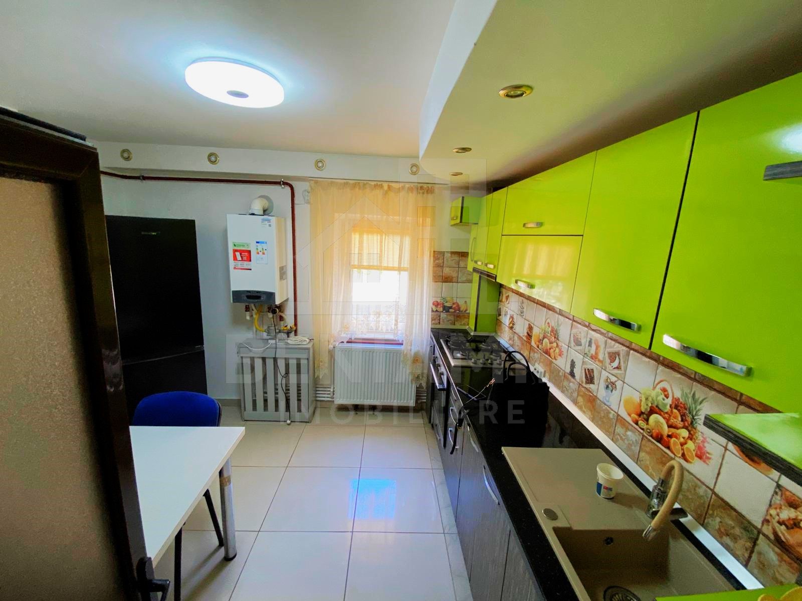 Apartament 2 camere parter cu centrala Rovine Pizza Ibiza 57mp — fotografia 4
