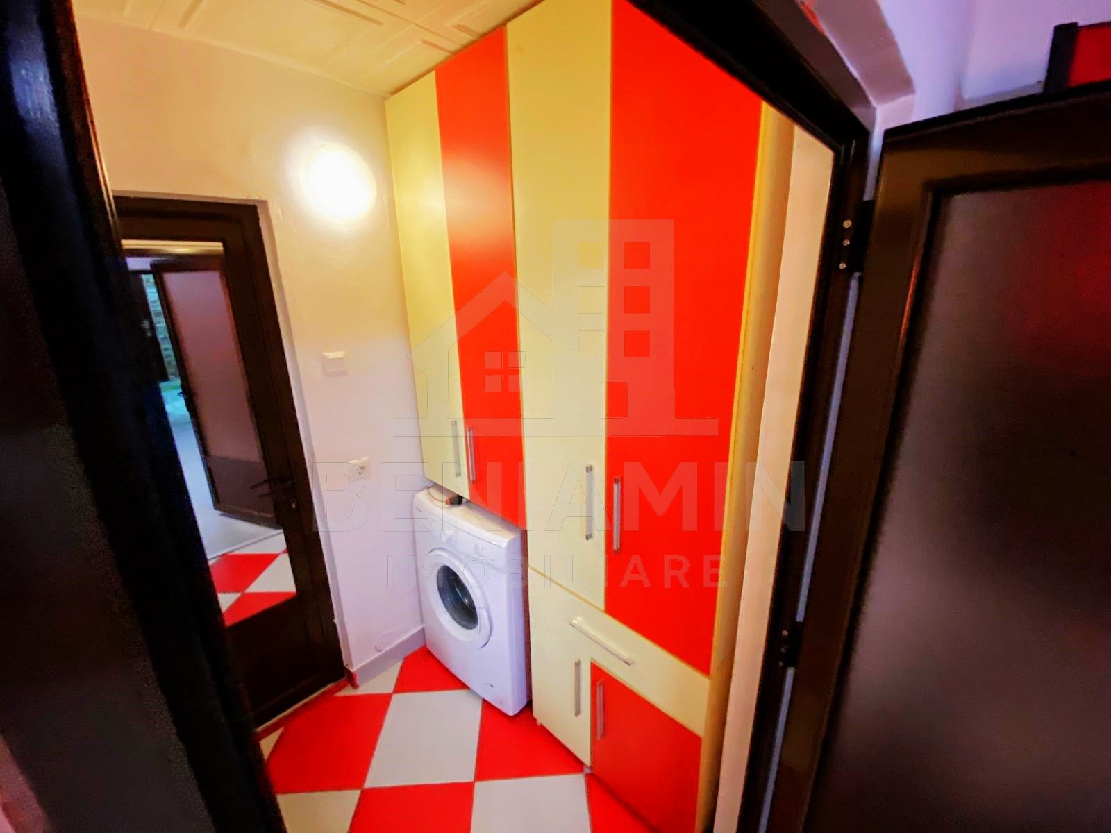 Apartament 2 camere parter cu centrala Rovine Pizza Ibiza 57mp — fotografia 9