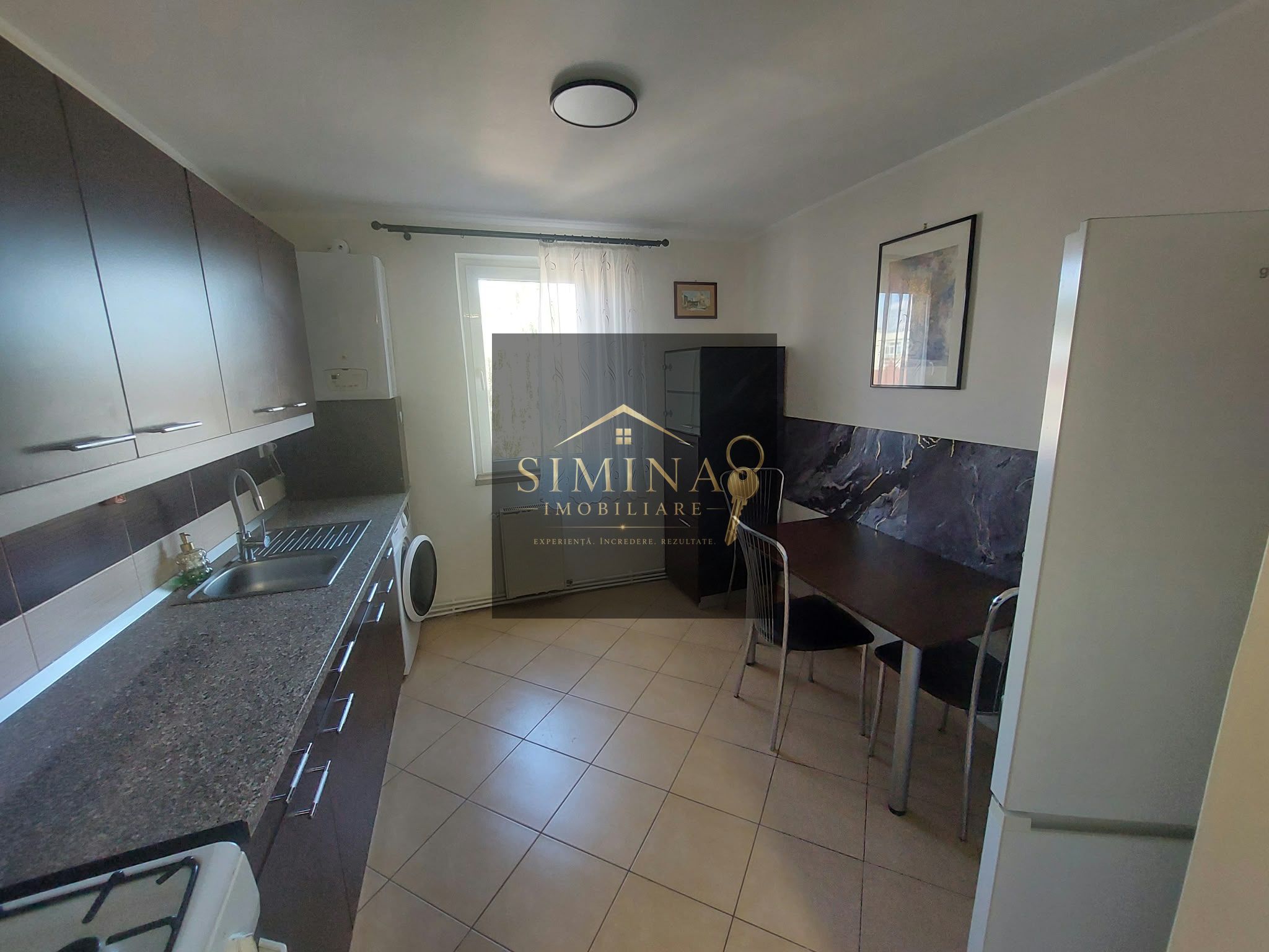 Apartament 2 camere, De Închiriat, Zona Domus — fotografia 4