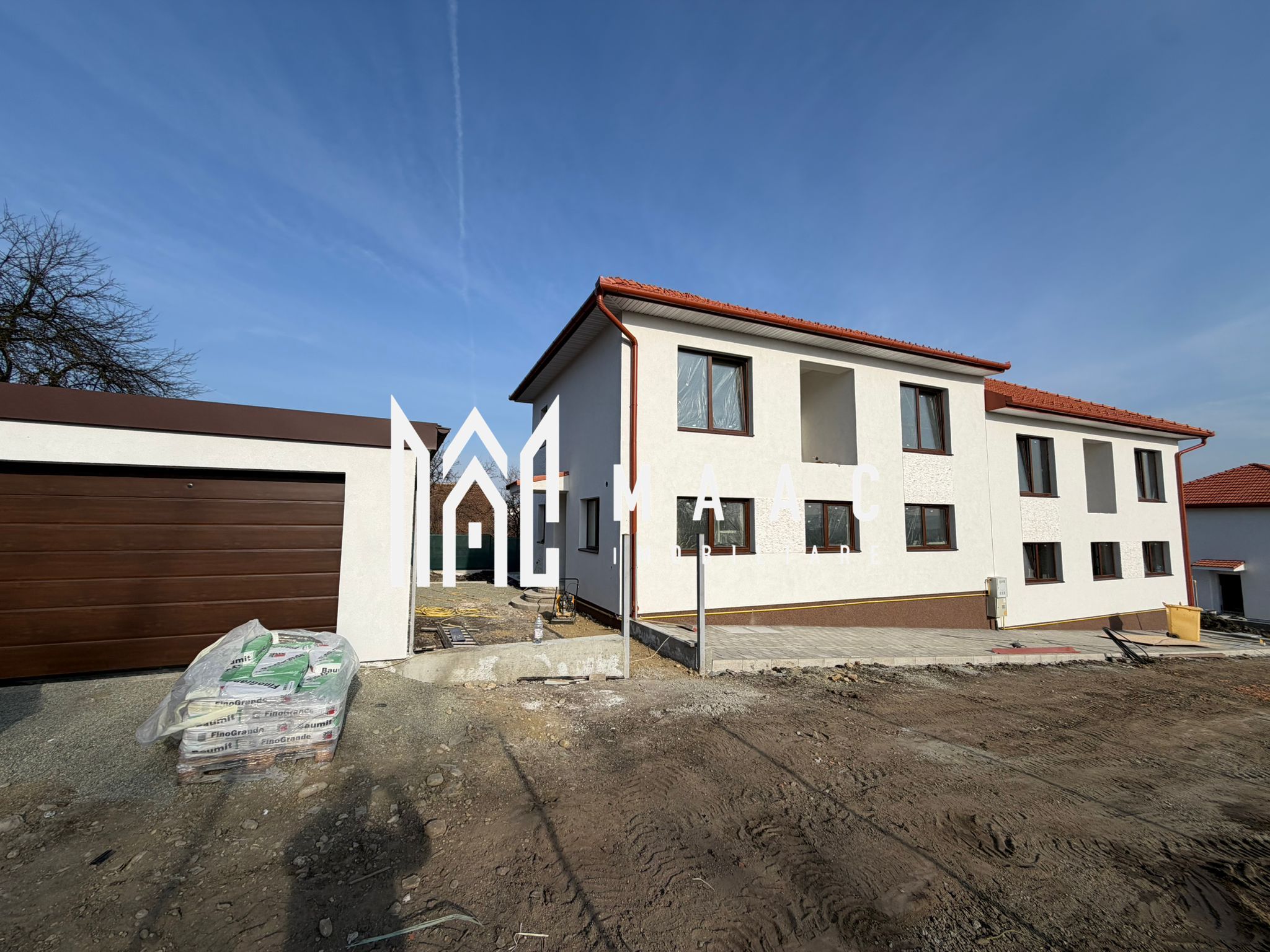 Casă Tip Duplex | 4 Camere | 2 Balcoane | Terasă | Șura Mică — fotografia 3