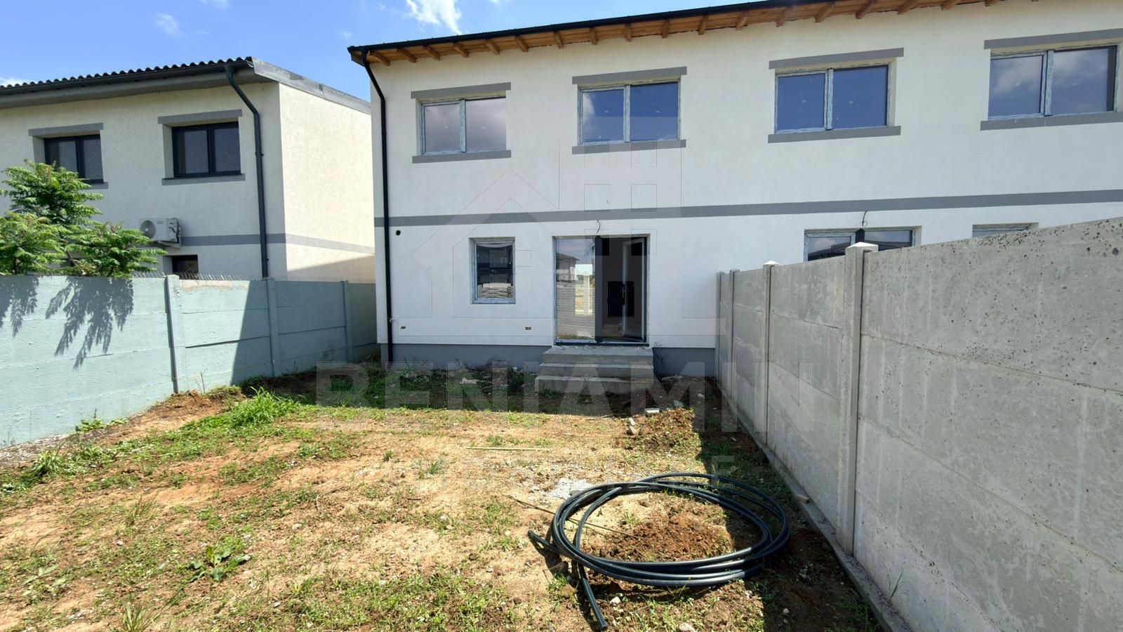 Casa moderna Parter plus Etaj - Zona Damila — fotografia 14