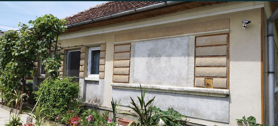 Casa si teren de vanzare — fotografia 4