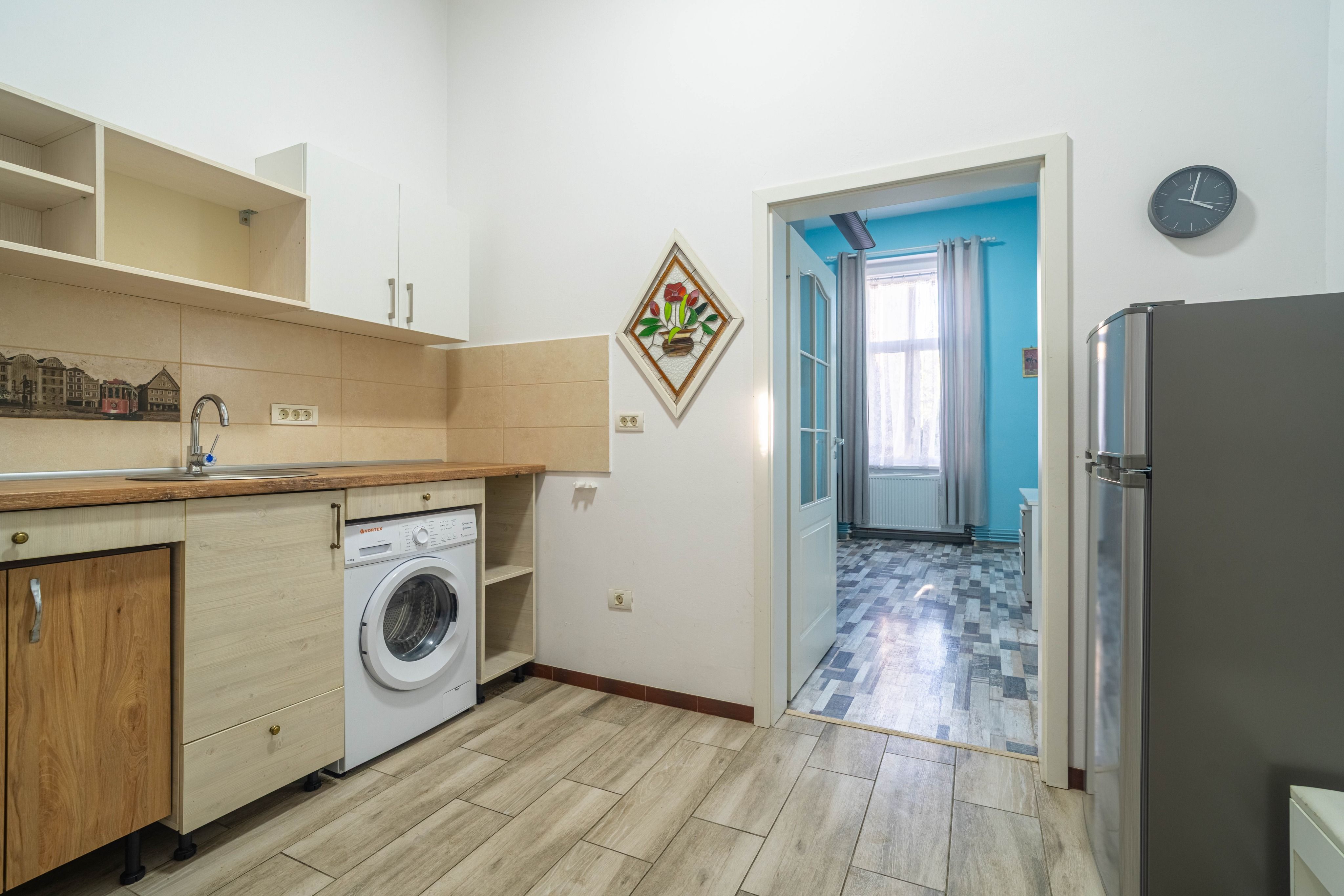Apartament cu 1 cameră – Central, Arad | Renovat, mobilat și utilat — fotografia 4