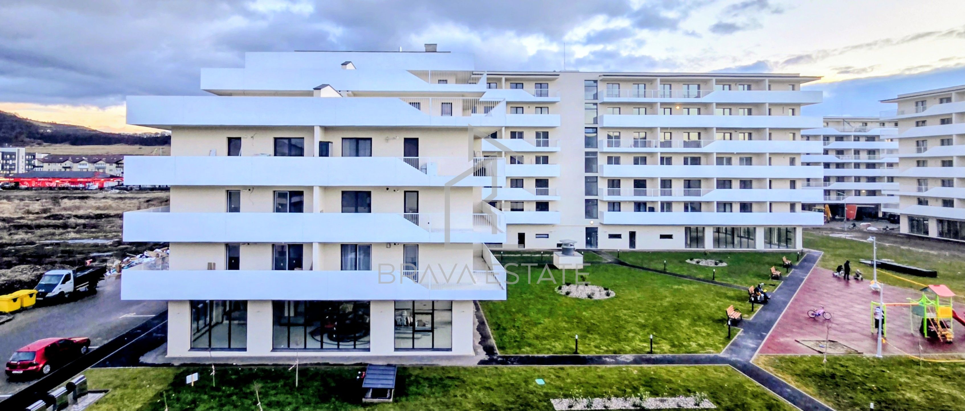 Apartament 3 camere, terasa, garaj subteran, zona Eroilor, Florești