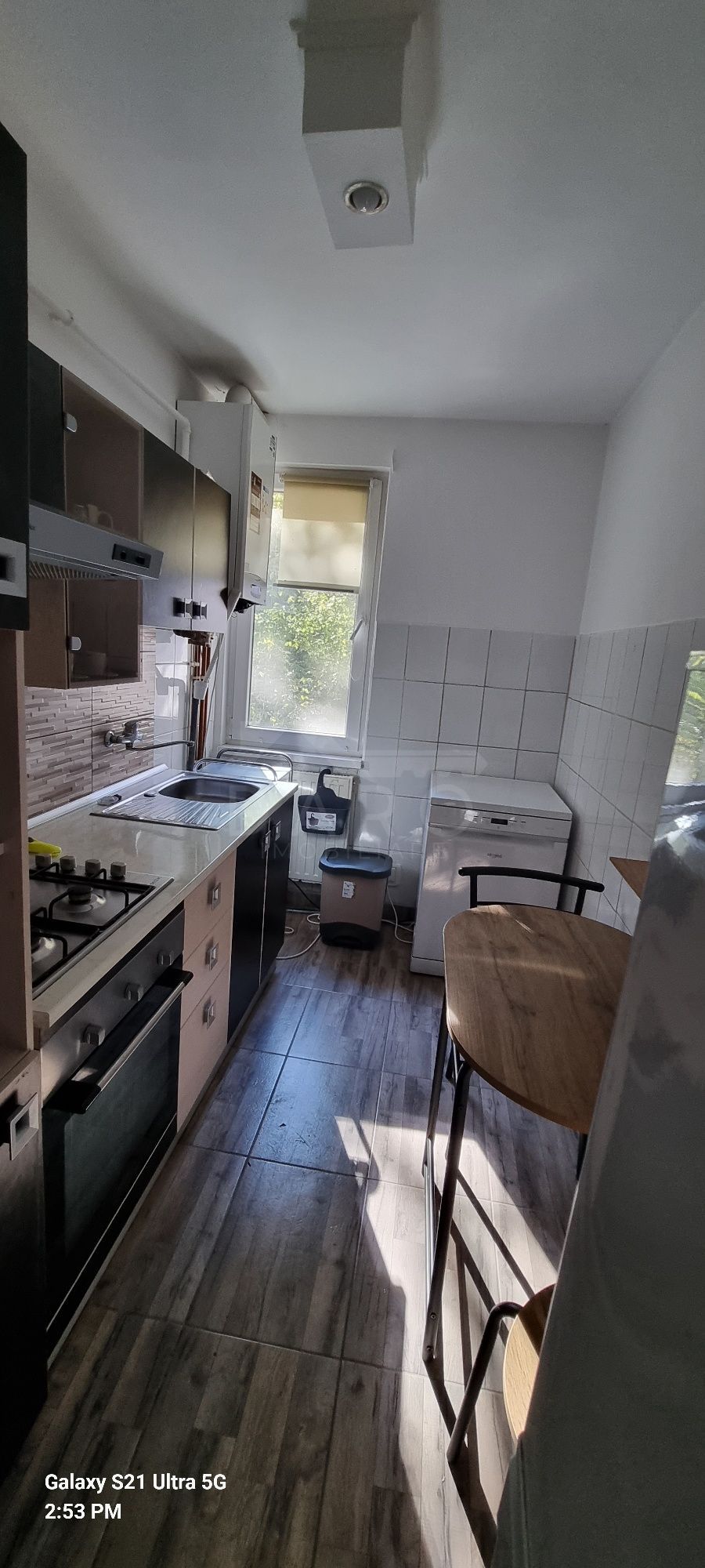 Inchiriere apartament 3 camere 7 noiembrie.For rent 2 bedrooms,1 living room,2 bathrooms apartment near UMFST — fotografia 2