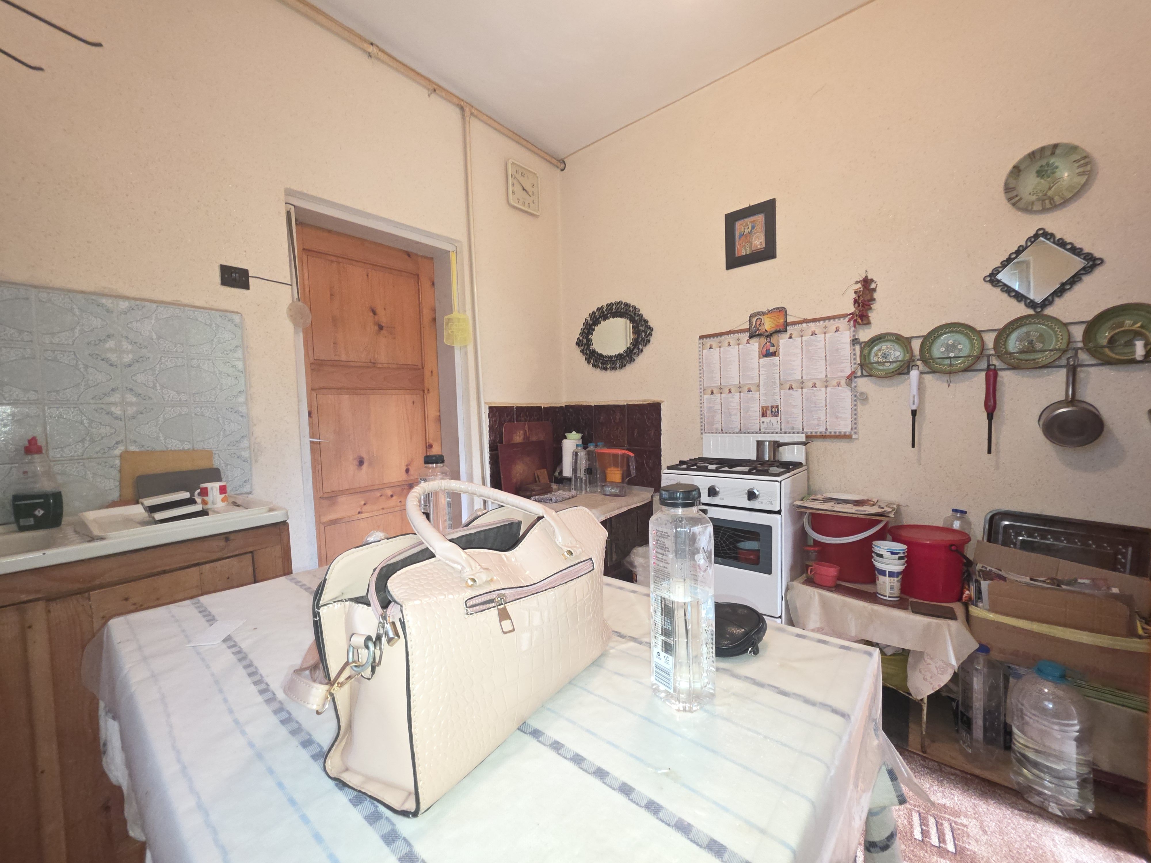 Casa ta la pret de apartament - 5 minute de Targoviste — fotografia 14