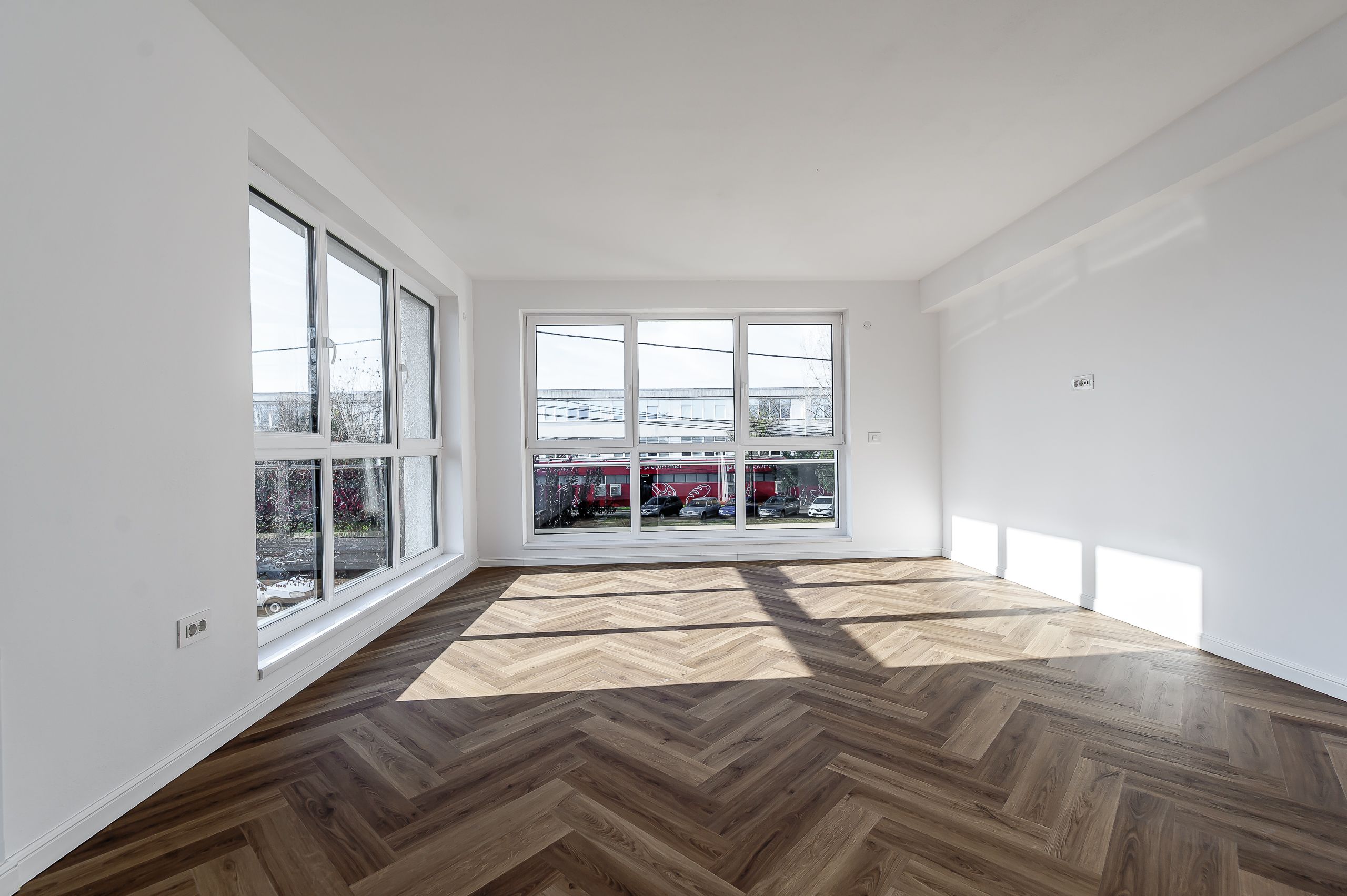 Clădire nouă P+2 cu showroom și birouri în Arad — fotografia 10