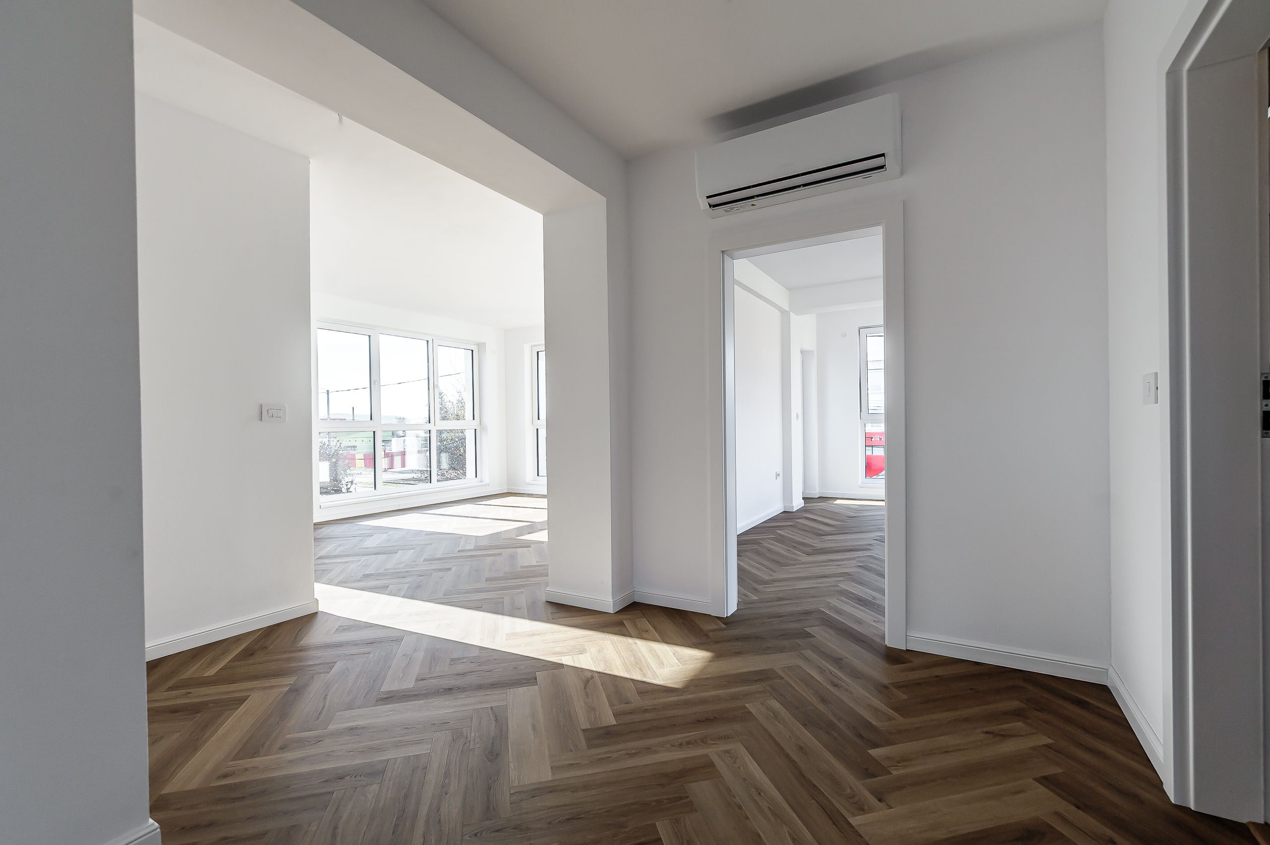 Clădire nouă P+2 cu showroom și birouri în Arad — fotografia 12