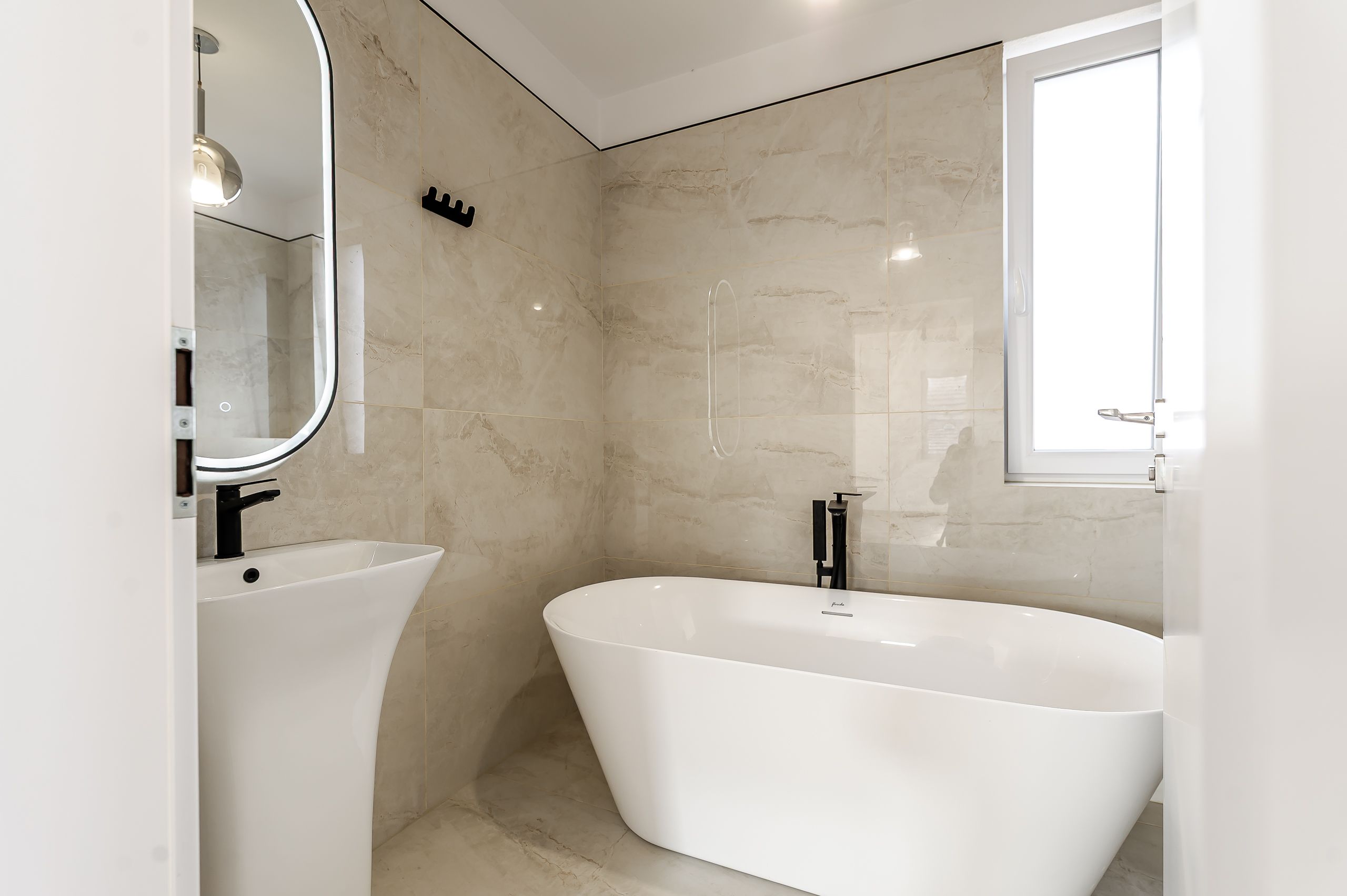 Clădire nouă P+2 cu showroom și birouri în Arad — fotografia 15
