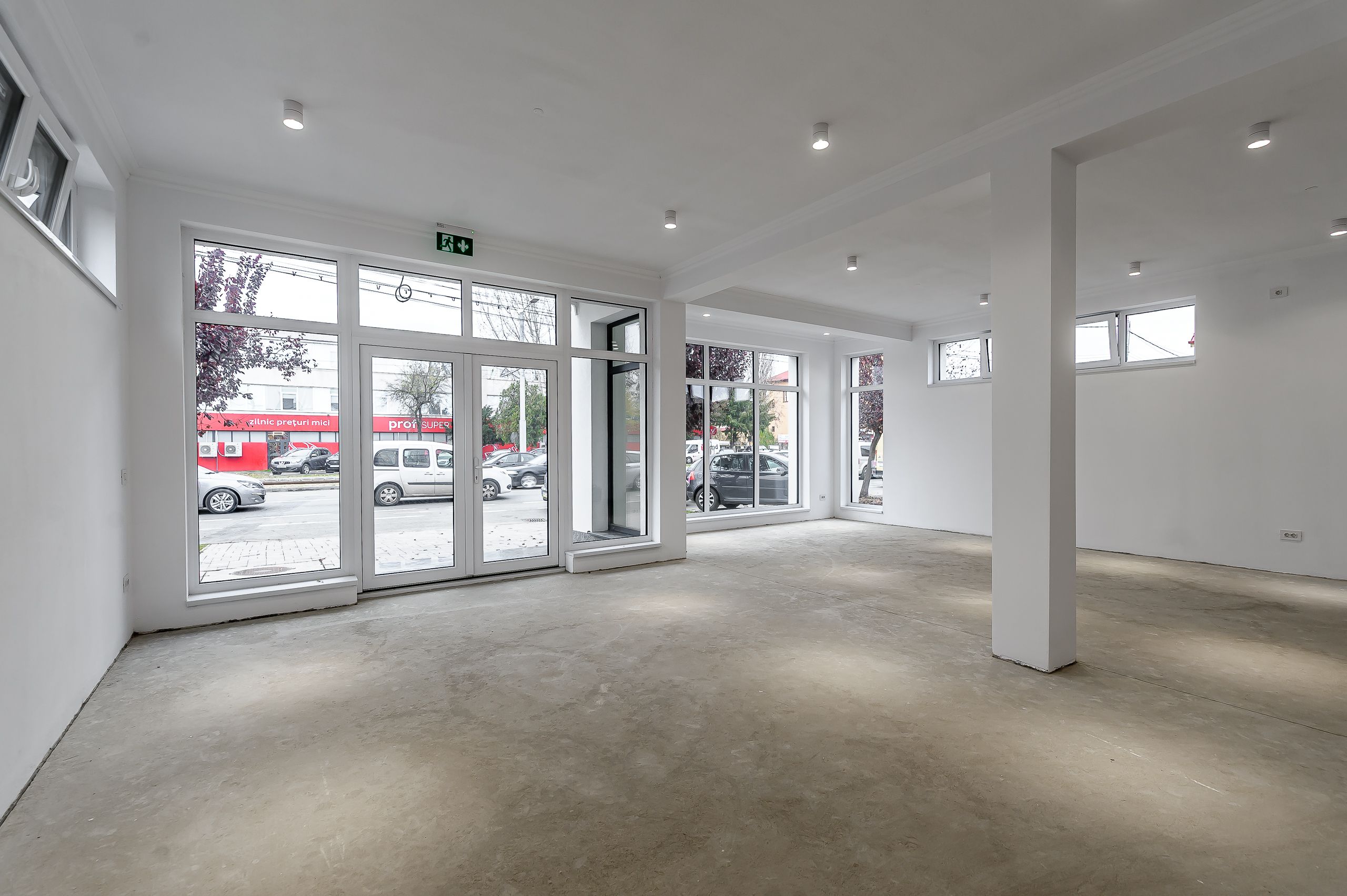 Clădire nouă P+2 cu showroom și birouri în Arad — fotografia 4