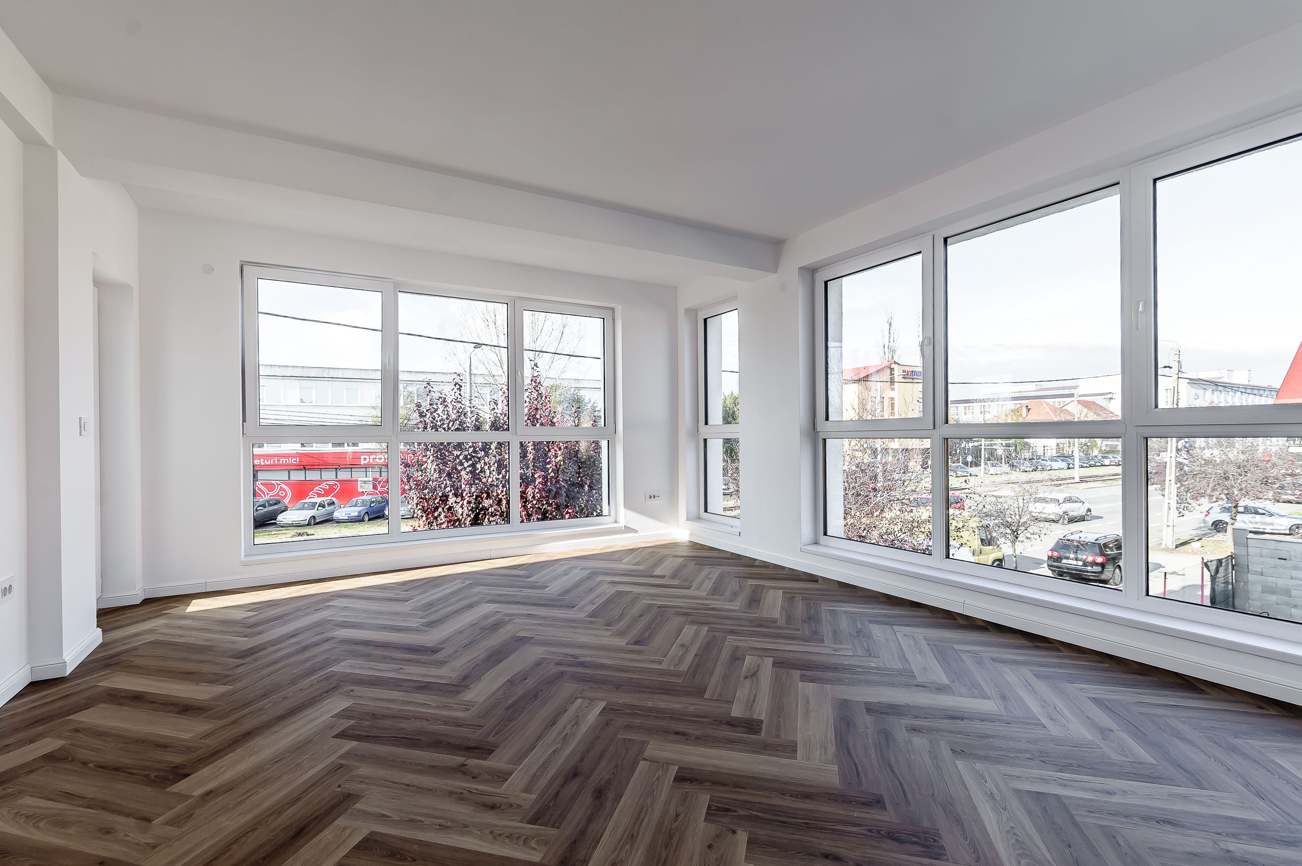 Clădire nouă P+2 cu showroom și birouri în Arad — fotografia 5