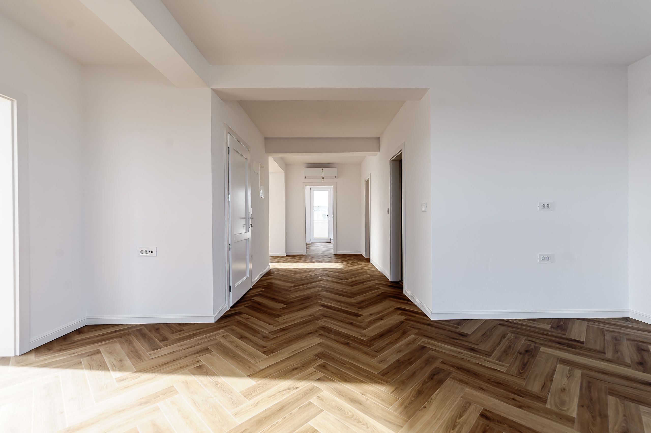 Clădire nouă P+2 cu showroom și birouri în Arad — fotografia 6