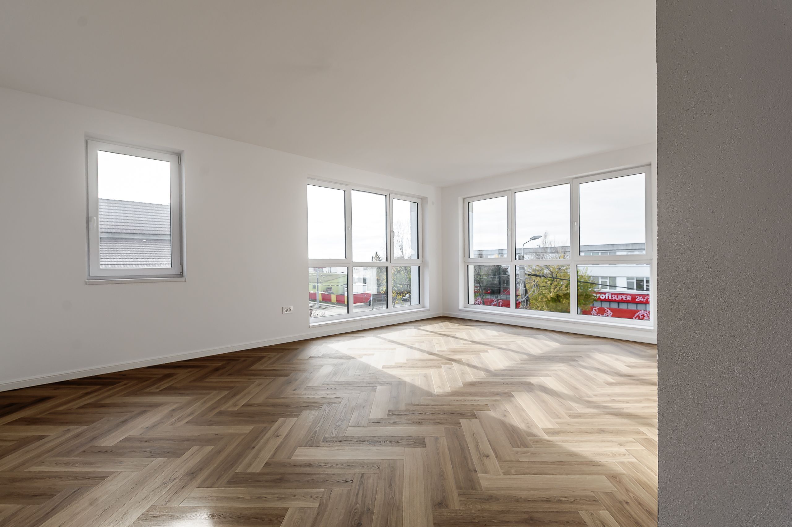 Clădire nouă P+2 cu showroom și birouri în Arad — fotografia 9