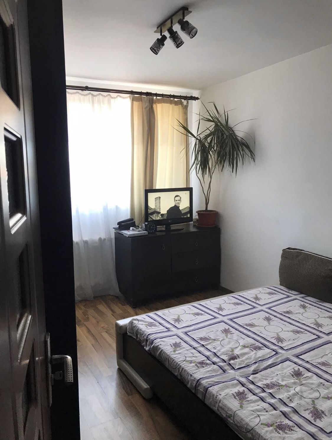 Apartament de vanzare 2 camere zona Abator — fotografia 6