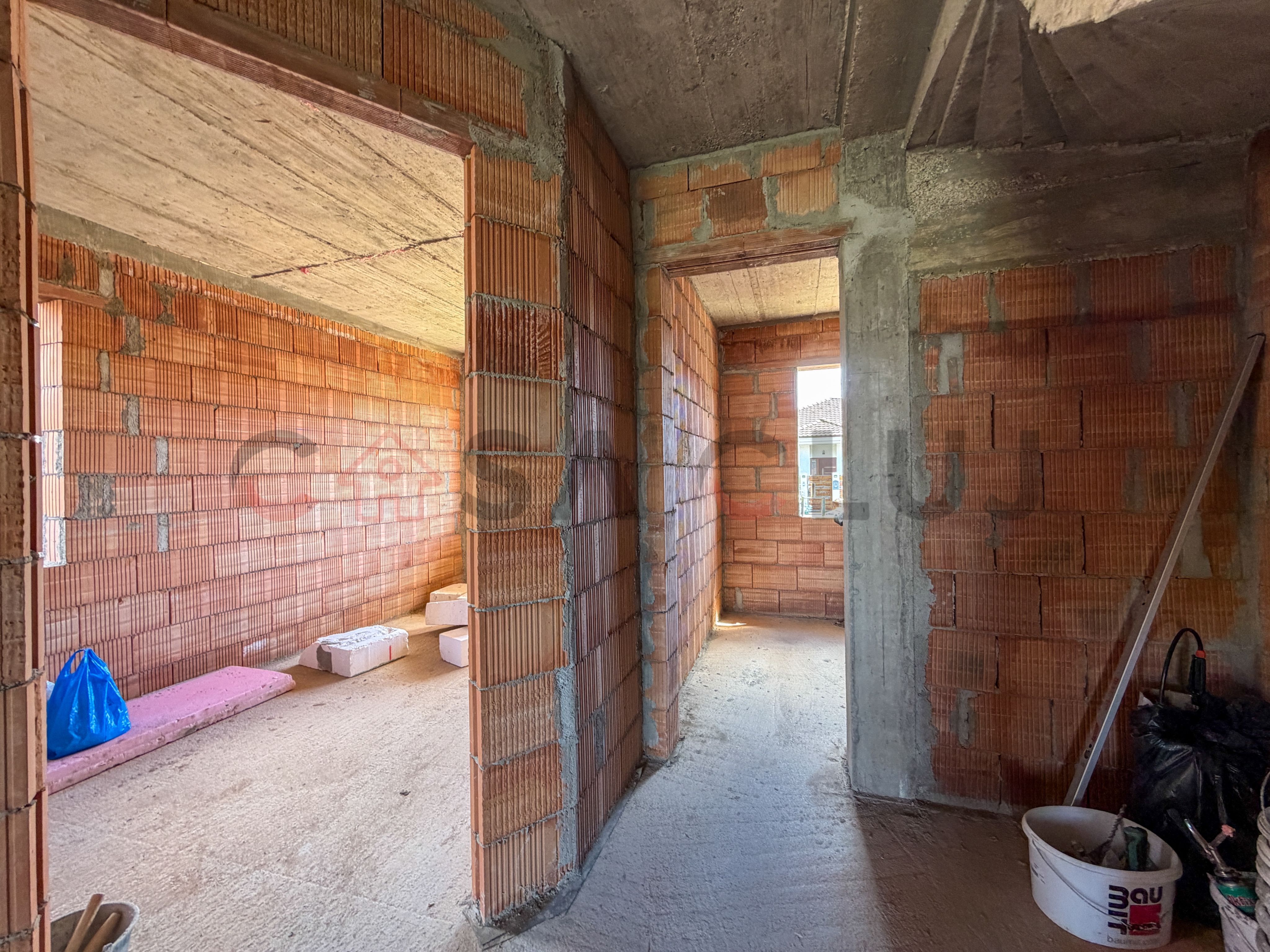 Casa noua cu 4 camere in Borhanci, zona TCI! — fotografia 7