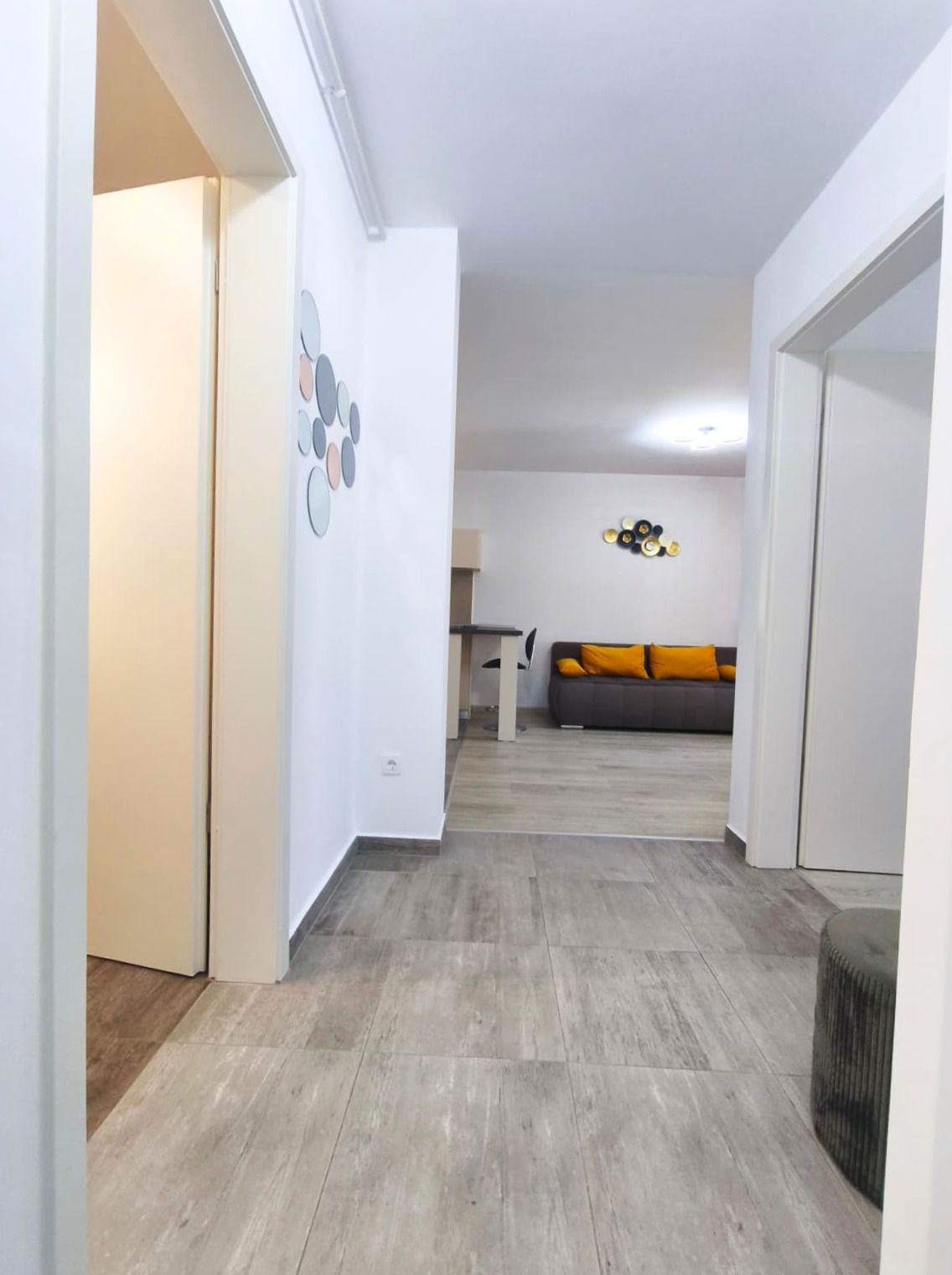 Studio Elegant în Kasper Coresi Balcon  Parcare  Boxă — fotografia 14