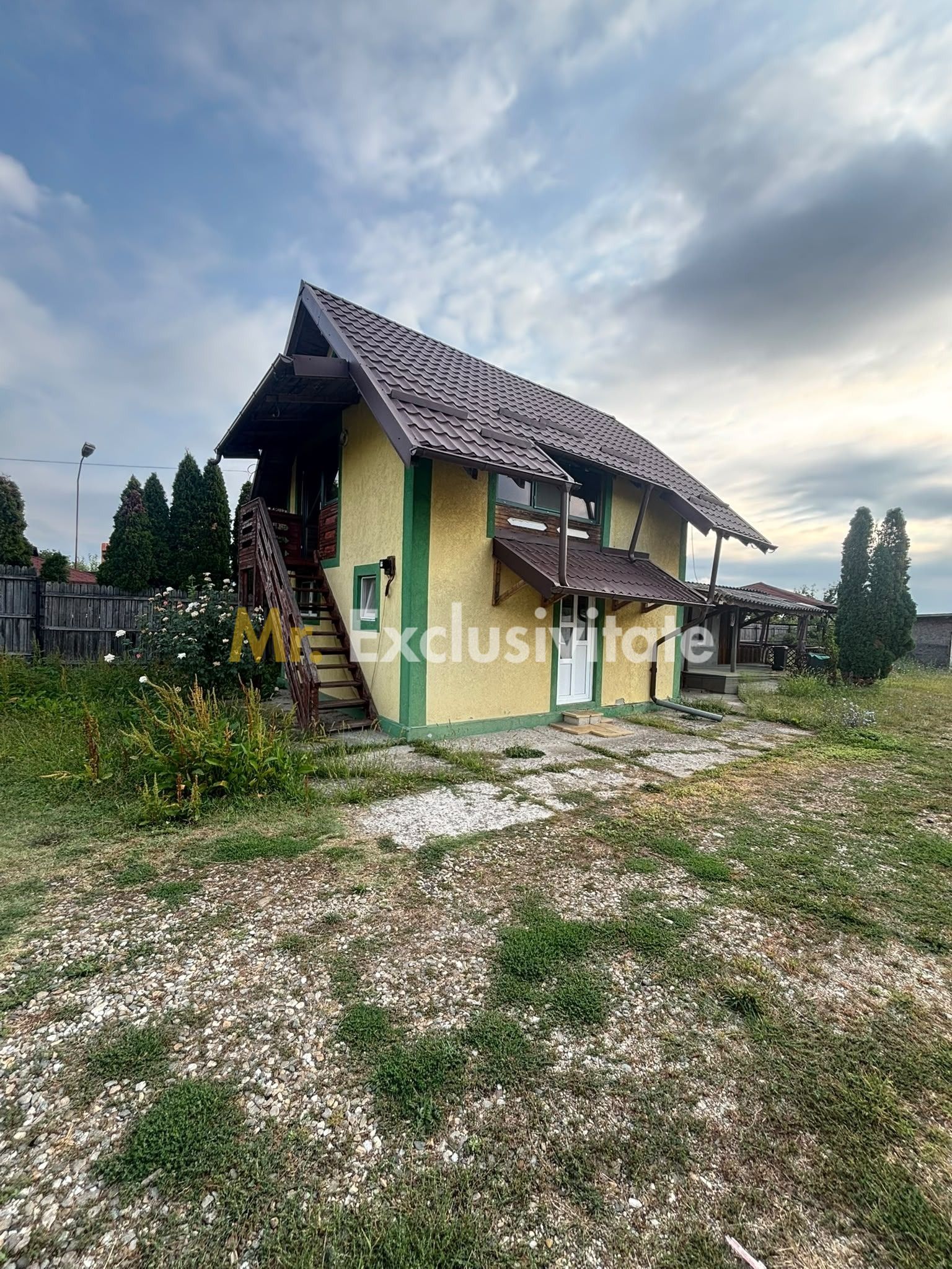 Casa cocheta pe structura de lemn în Mărăcineni Argeșelu — fotografia 3