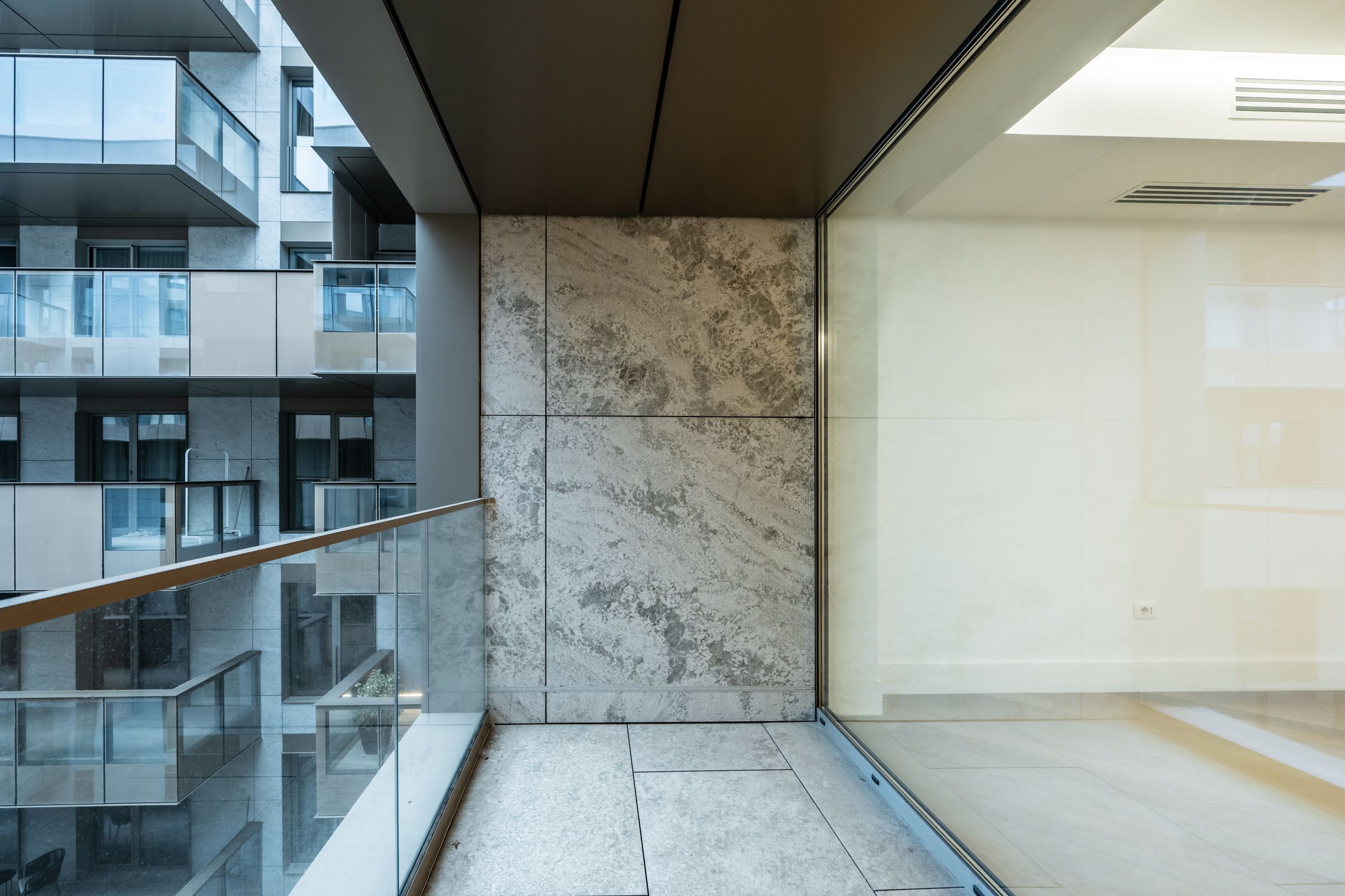 CORTINA 126 | Vedere dubla | 2,900 Eur/mpc [+21% TVA] ULTRALUX — fotografia 6