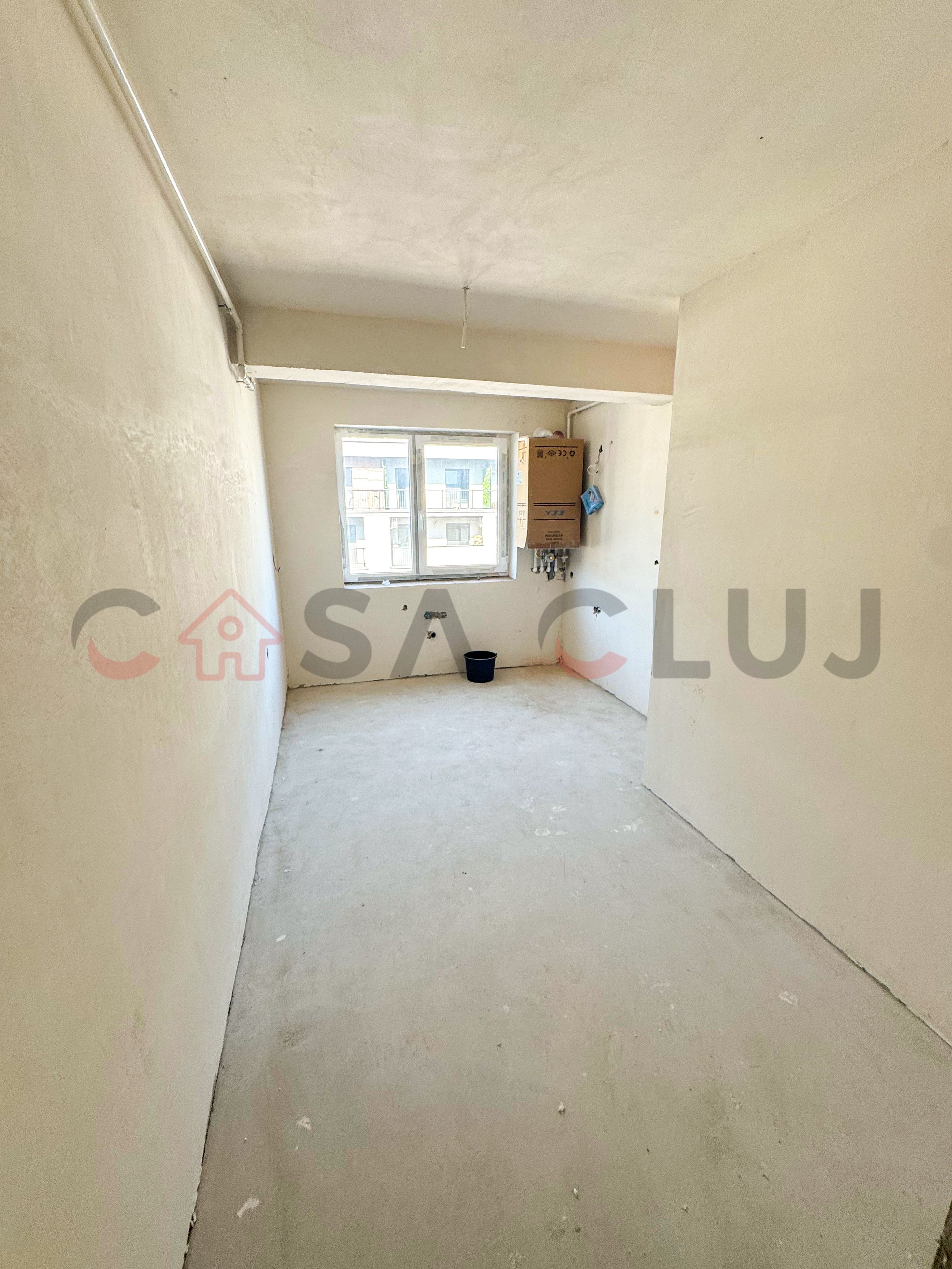 Etaj Intermediar, 2 balcoane, bloc 2025 - Sopor — fotografia 4