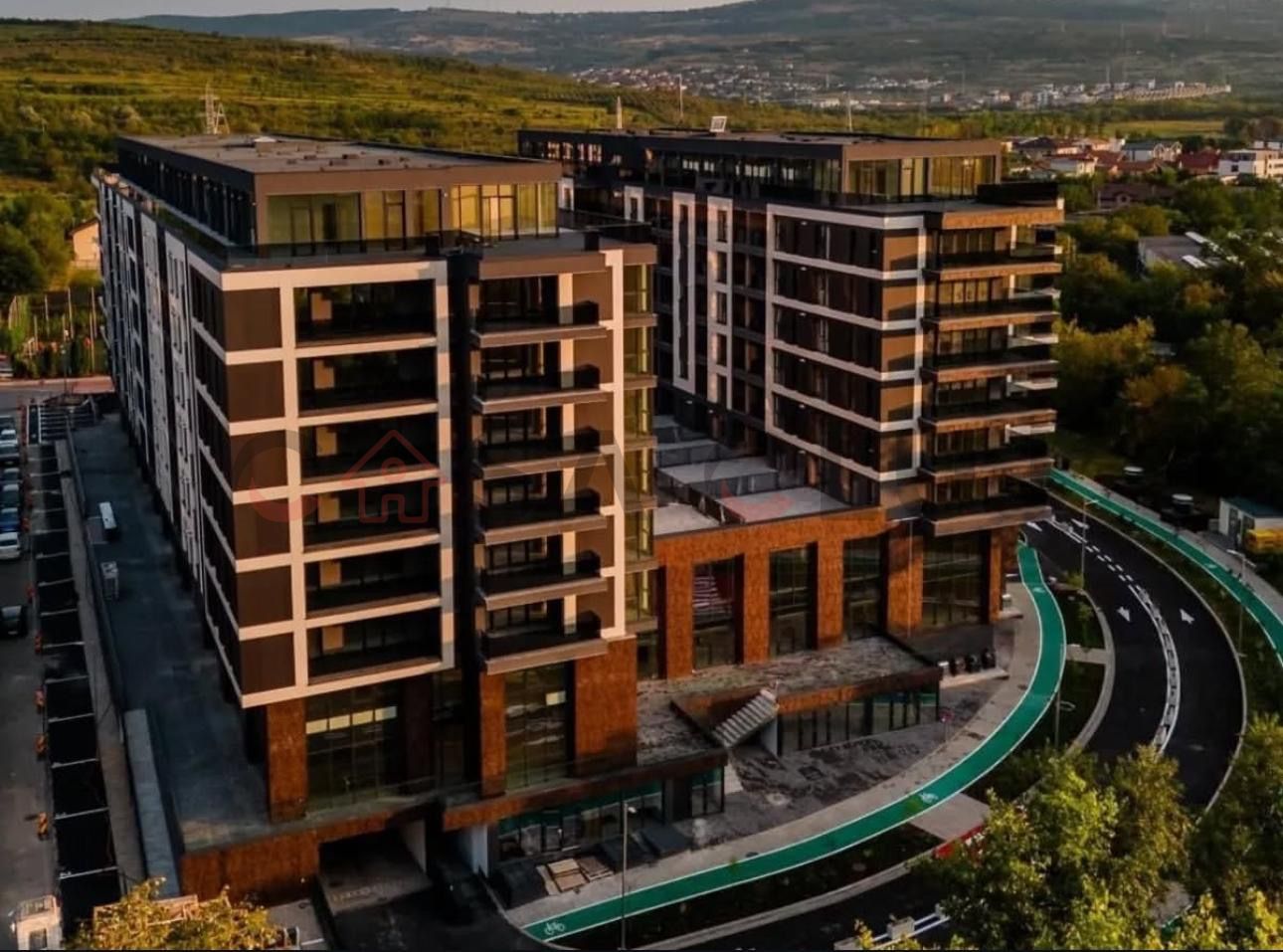 Etaj Intermediar, 2 balcoane, bloc 2025 - Sopor — fotografia 7