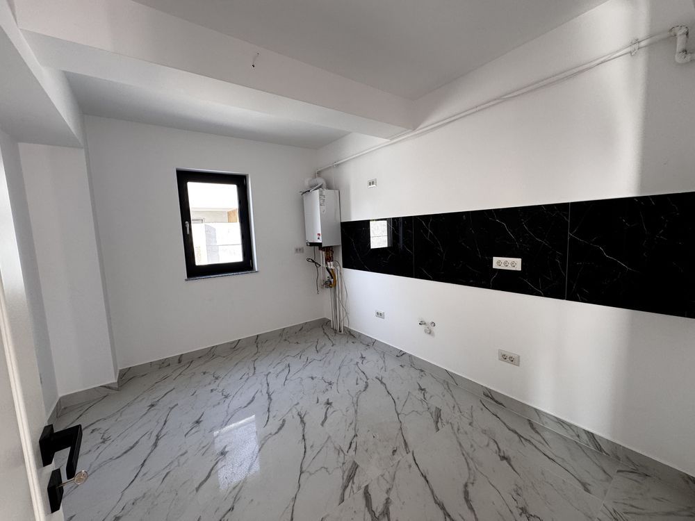 PROPRIETAR Casa Individuala P+1+M Noua la cheie /Doi cocosi Straulesti — fotografia 6