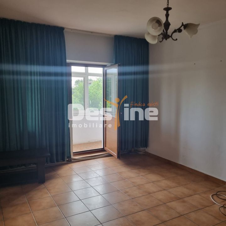 APARTAMENT DE VANZARE — fotografia 3