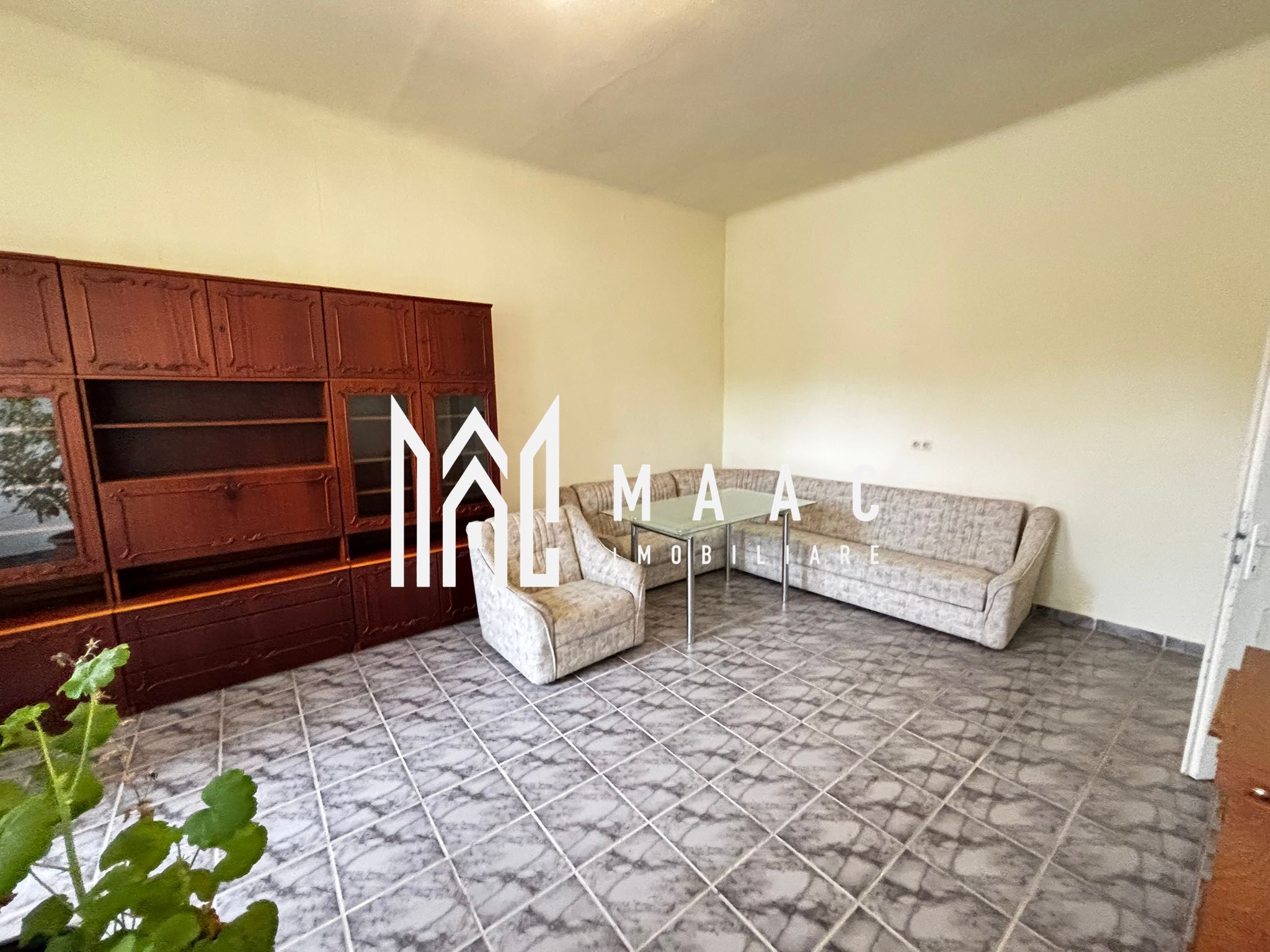 Casă individuală | Teren 1.652 mp | Curte liberă 846 mp | Șura Mica — fotografia 2