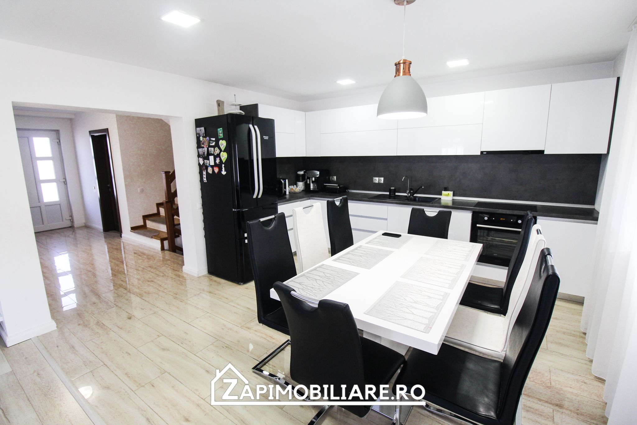 Corunca - Casa 5 camere 170 mp - mobilat utilat + garaj — fotografia 5