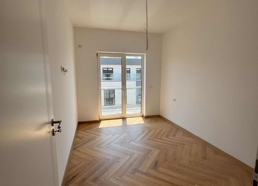 Penthouse spațioas și modern, cu terasă panoramică - Torontalului — fotografia 9