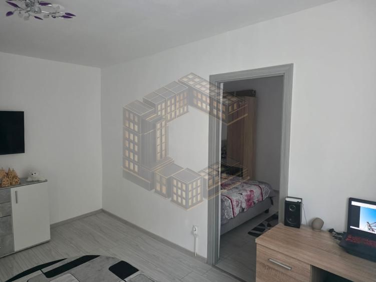 Apartament cu 3 camere, etaj intermediar, renovat, zona Sagului — fotografia 5