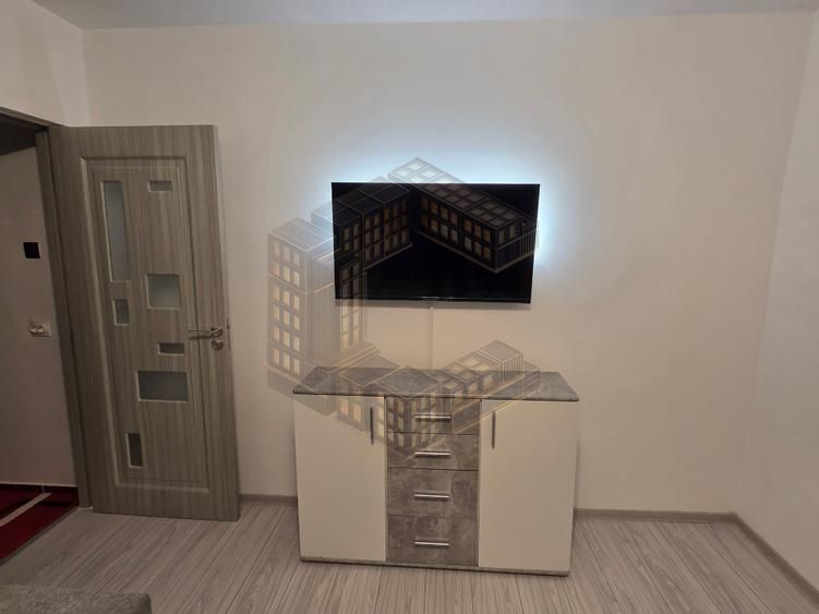 Apartament cu 3 camere, etaj intermediar, renovat, zona Sagului — fotografia 6