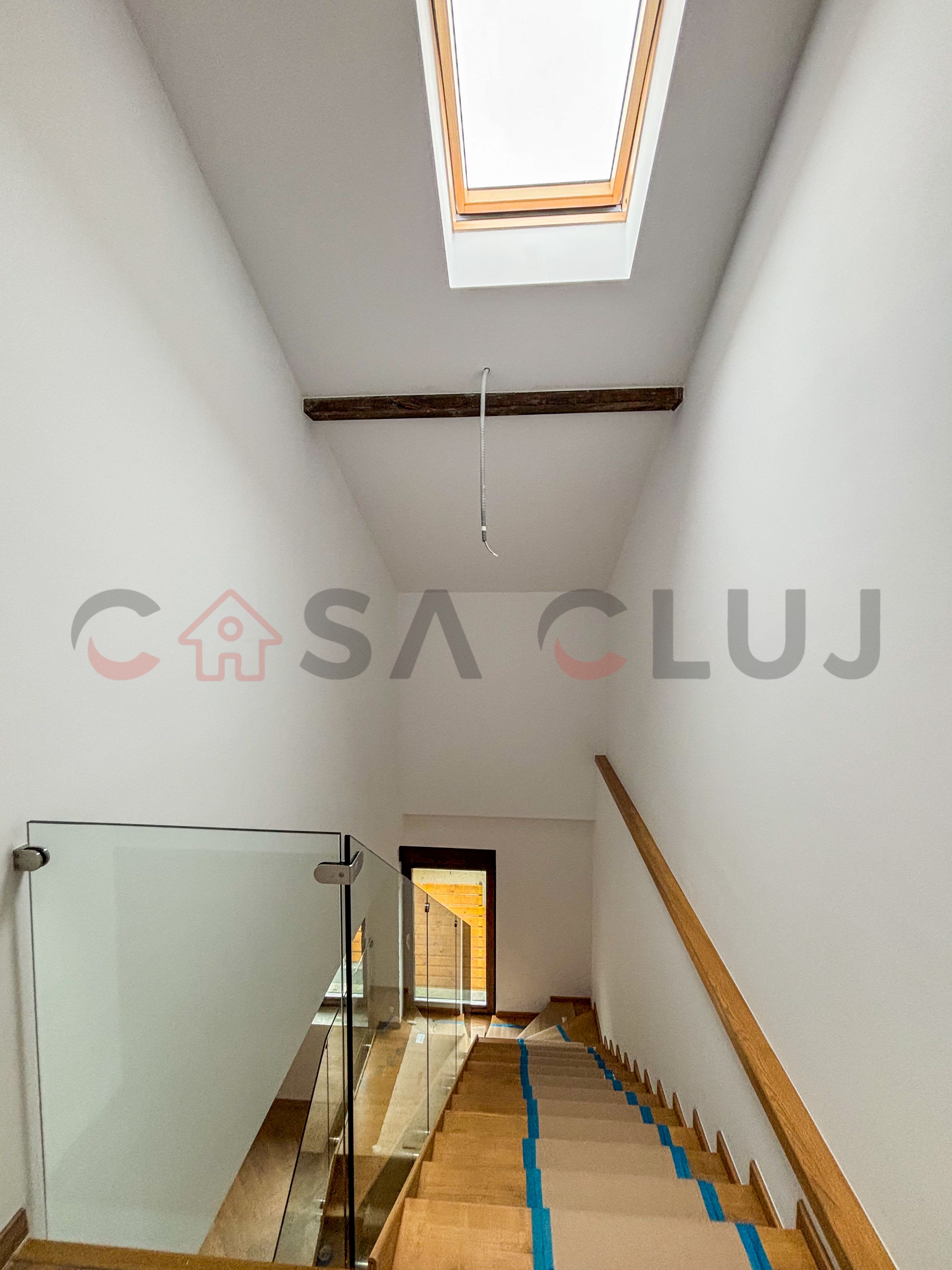 Duplex Finisat intr-o zona linistita - 200mp Curte Libera — fotografia 5