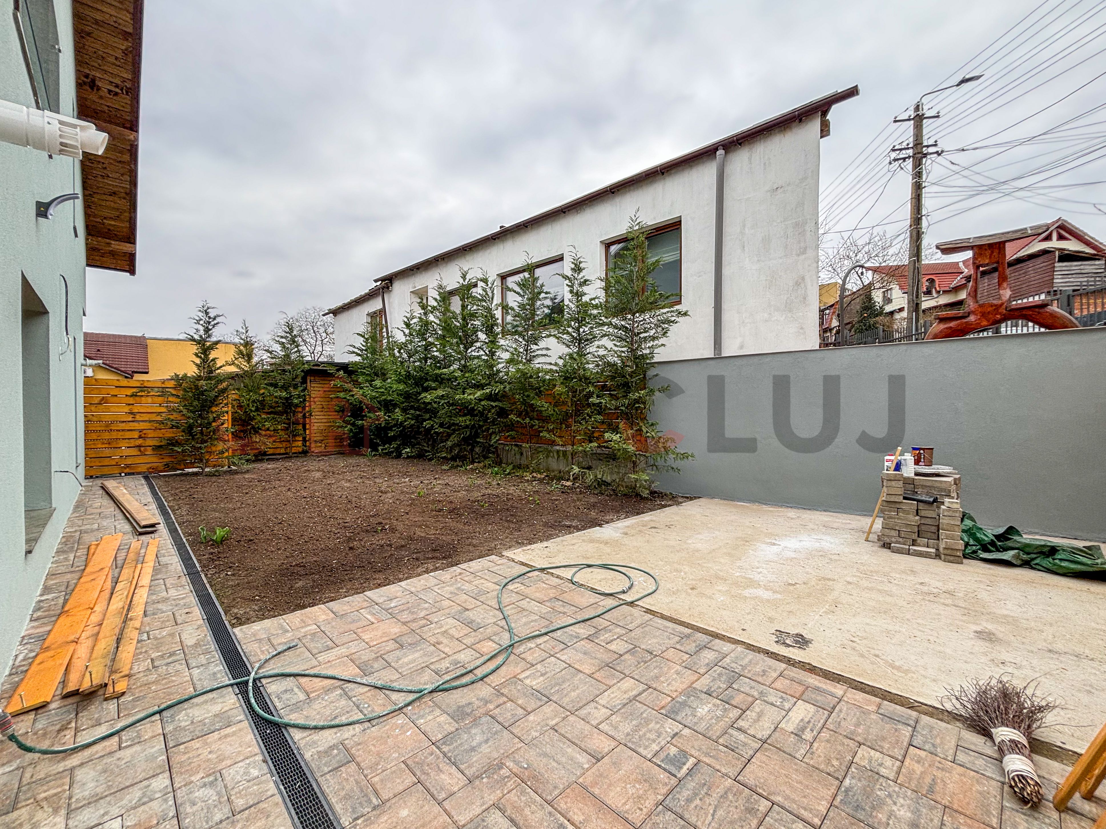 Duplex Finisat intr-o zona linistita - 200mp Curte Libera — fotografia 8