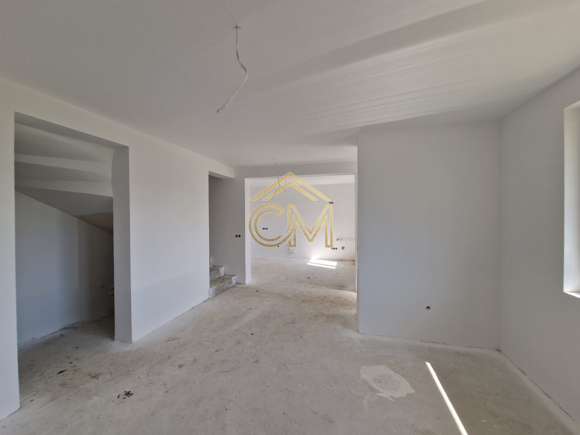 Quadruplex 4 Camere / 82MPU / Terasa / 170MP Curte — fotografia 3
