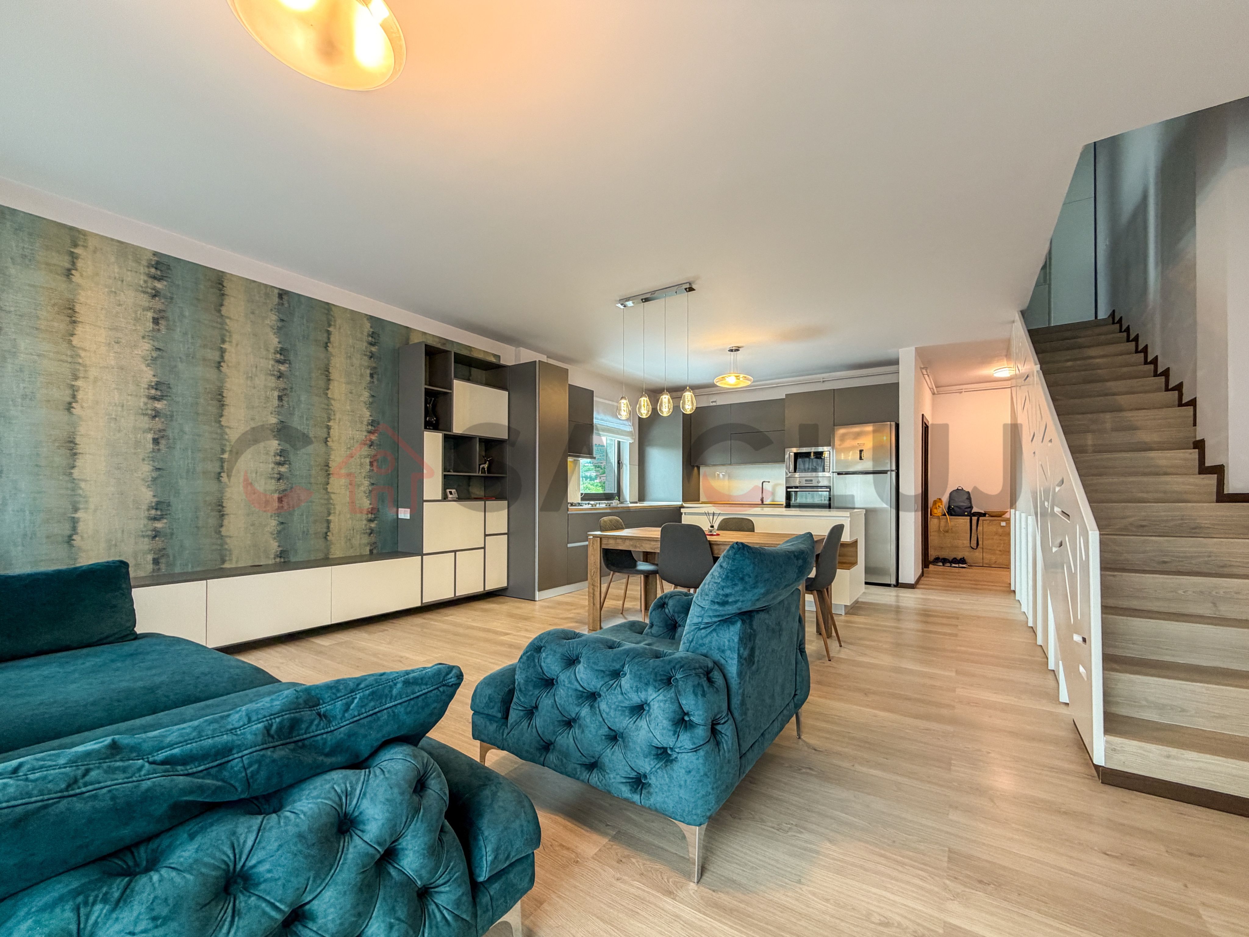 Apartament pe 2 niveluri, la cheie, Borhanci