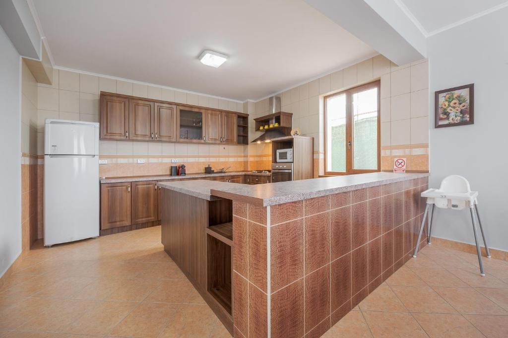 Complex turistic pe un domeniu de 5.375 mp | Sânmartin — fotografia 10