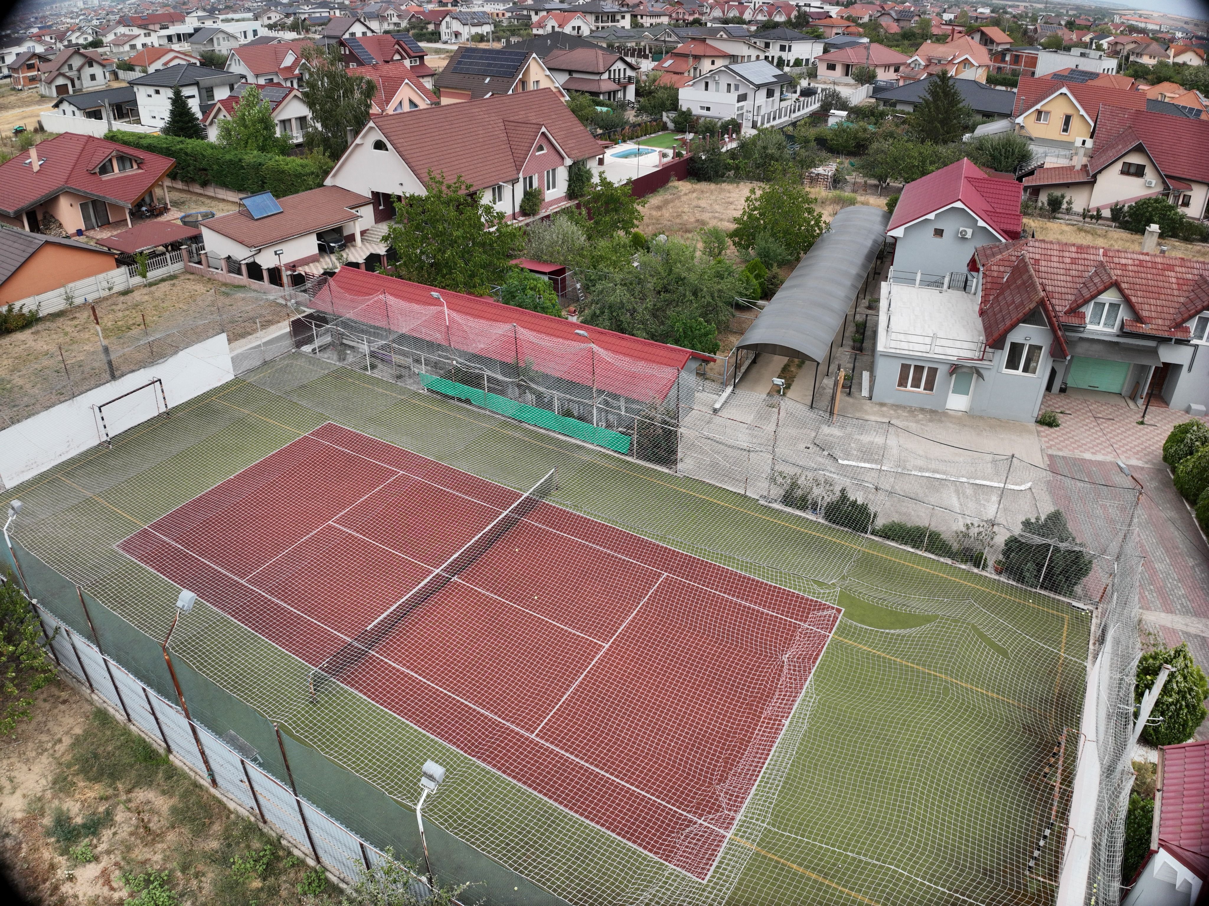 Complex turistic pe un domeniu de 5.375 mp | Sânmartin — fotografia 16