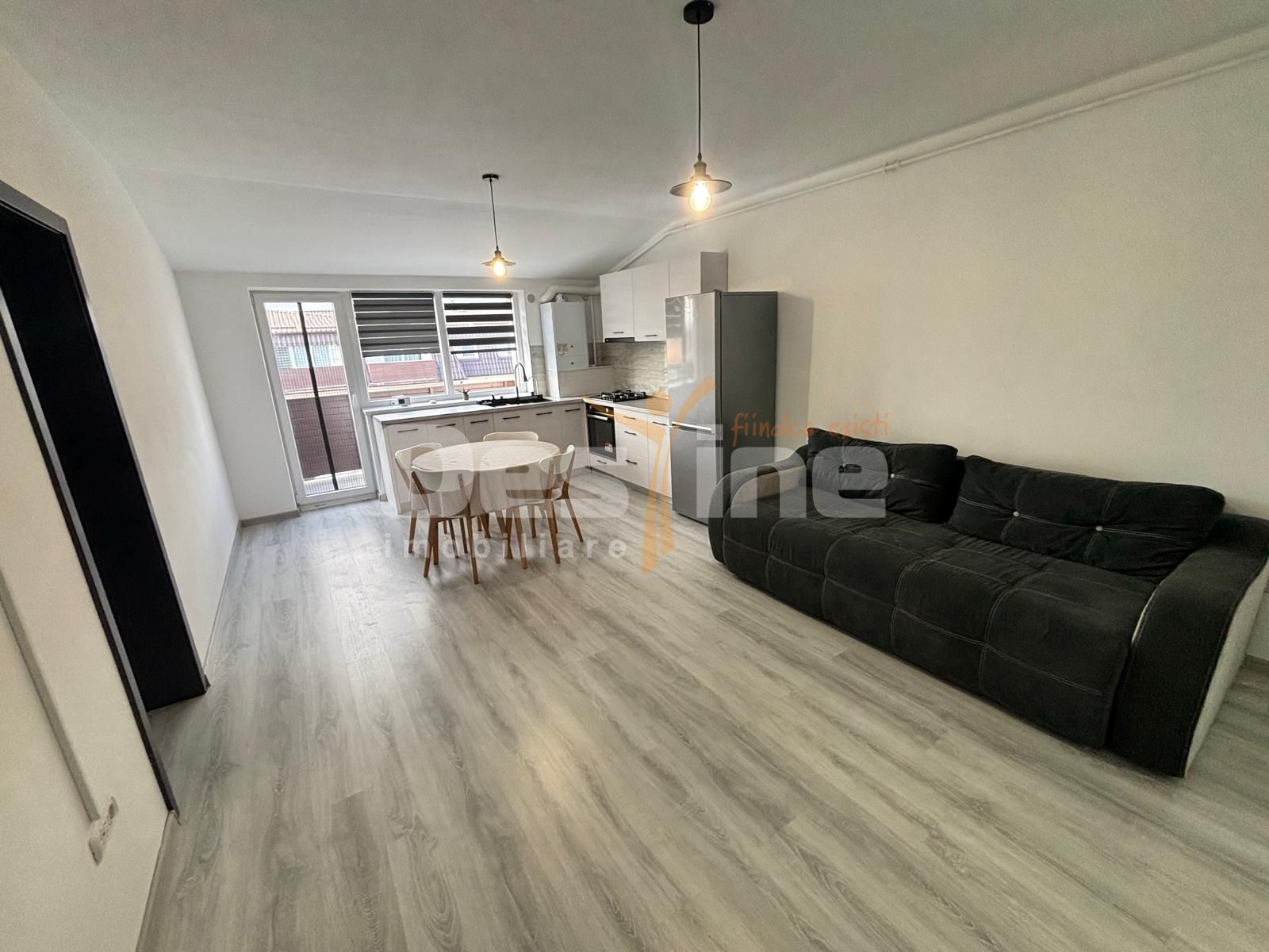 Studio  | 50 mp | Subcetate | 400EURO /lună | — fotografia 4
