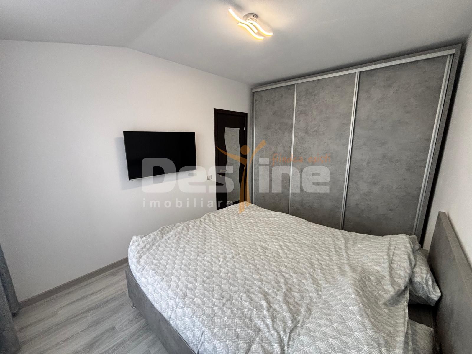 Studio  | 50 mp | Subcetate | 400EURO /lună | — fotografia 5