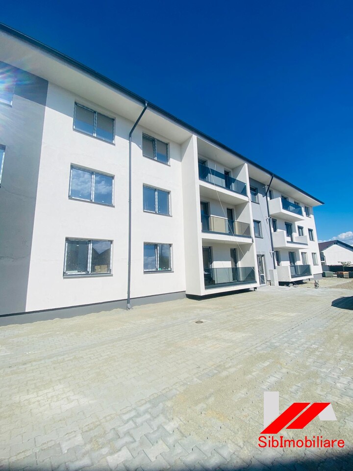Apartament 3 camere cu gradina de vanzare in Selimbar Zona Primariei